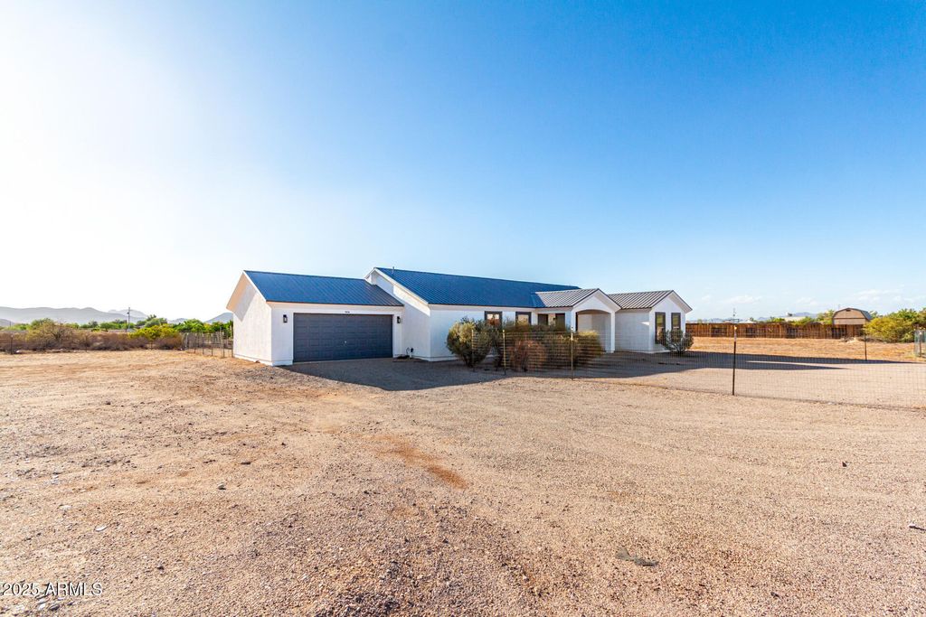 Photo of 1414 S 369th Lane, Tonopah, AZ 85354 (MLS # 6919010)