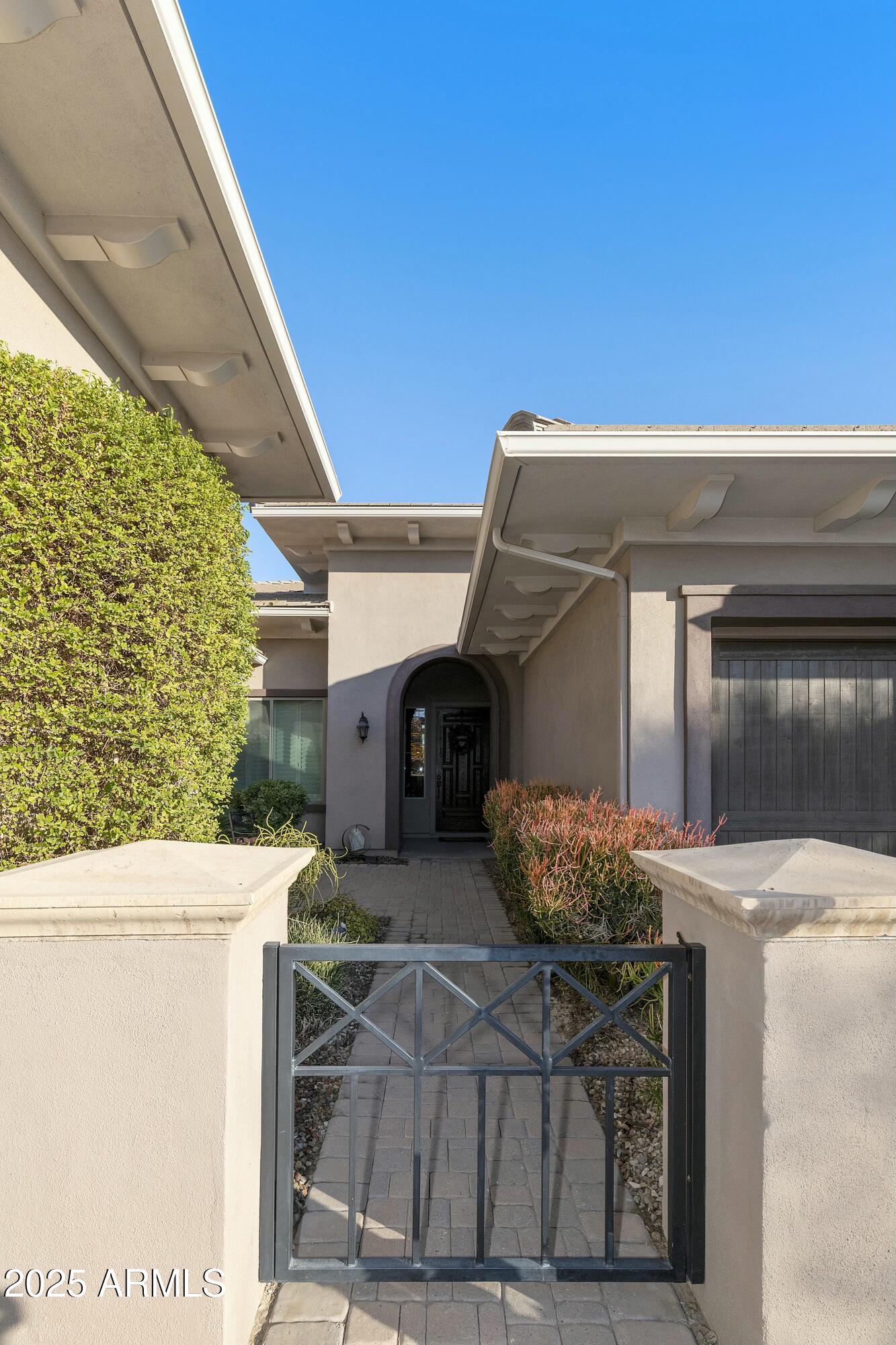 350 W YELLOWSTONE Way