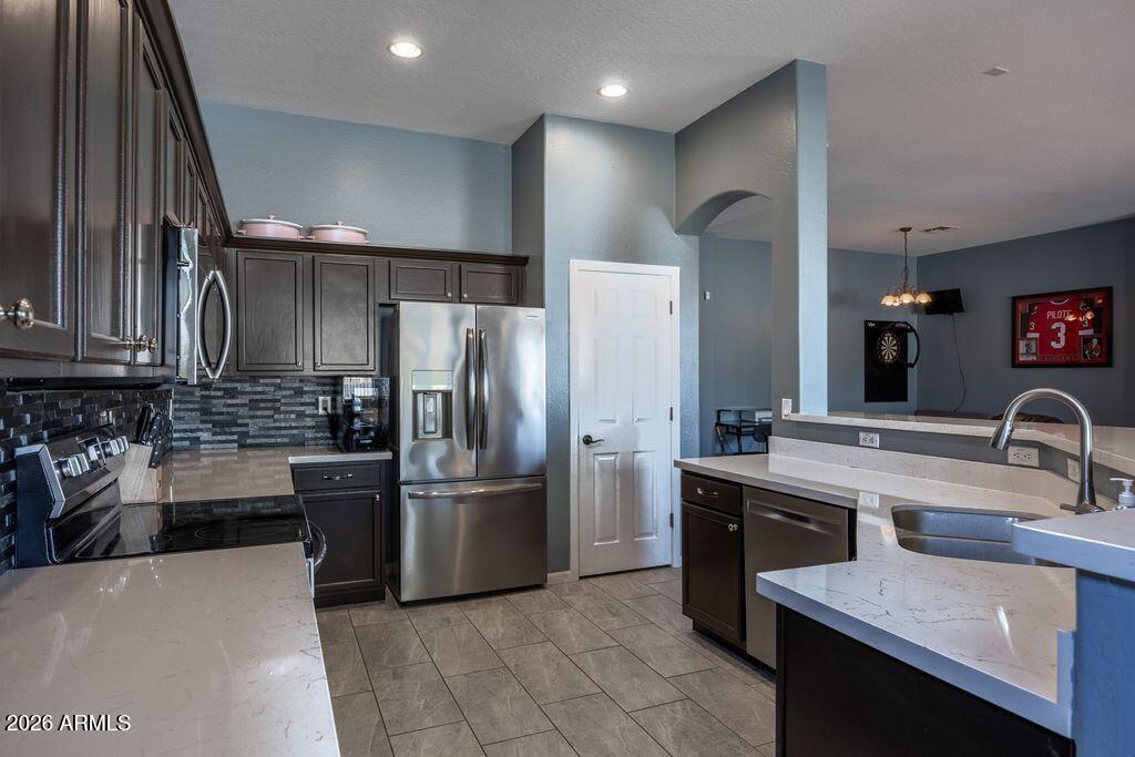 10114 W SUPERIOR Avenue