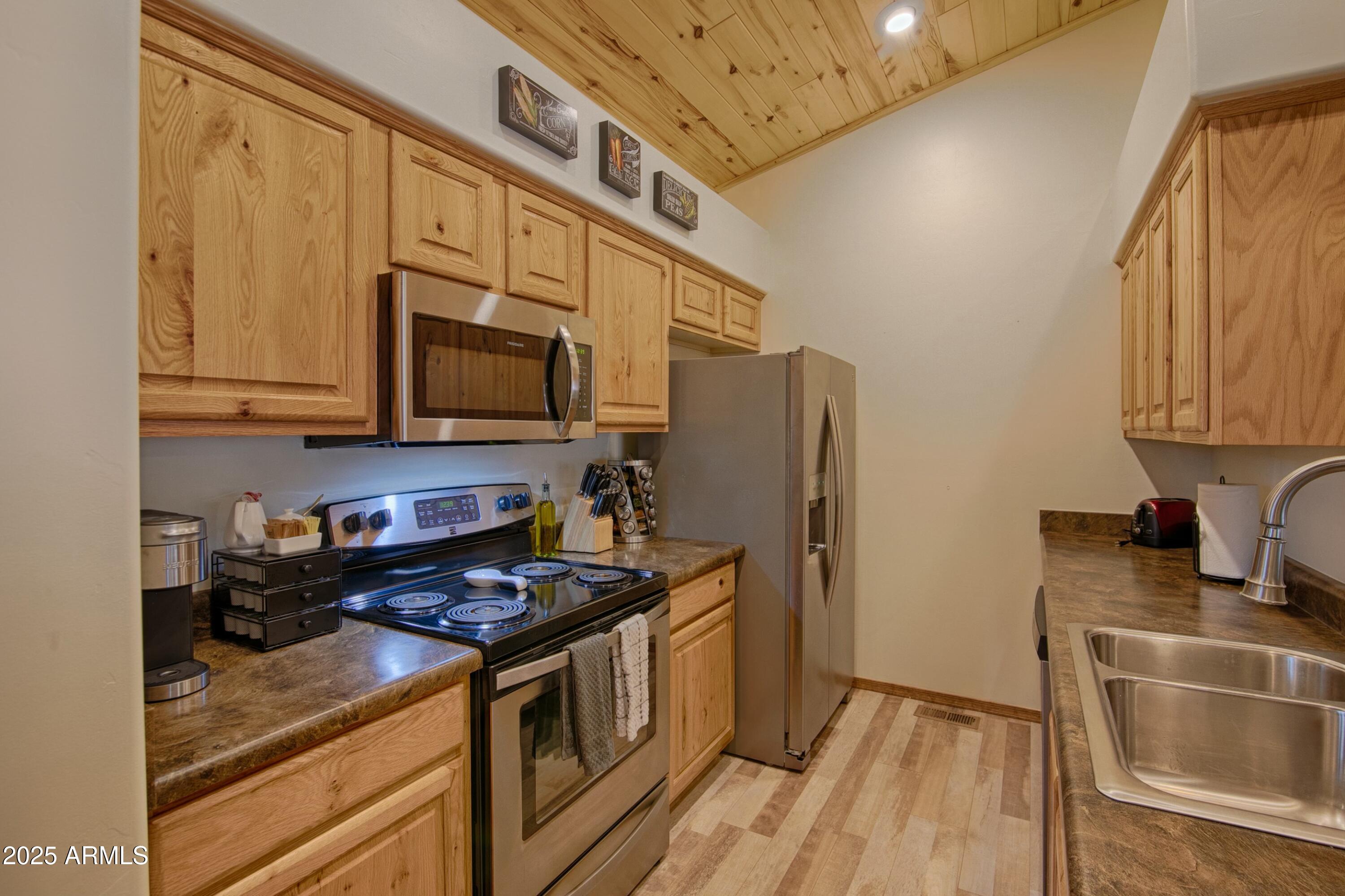 2471 W LODGEPOLE Lane