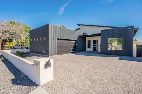 707 E OCOTILLO Road Phoenix AZ 85014