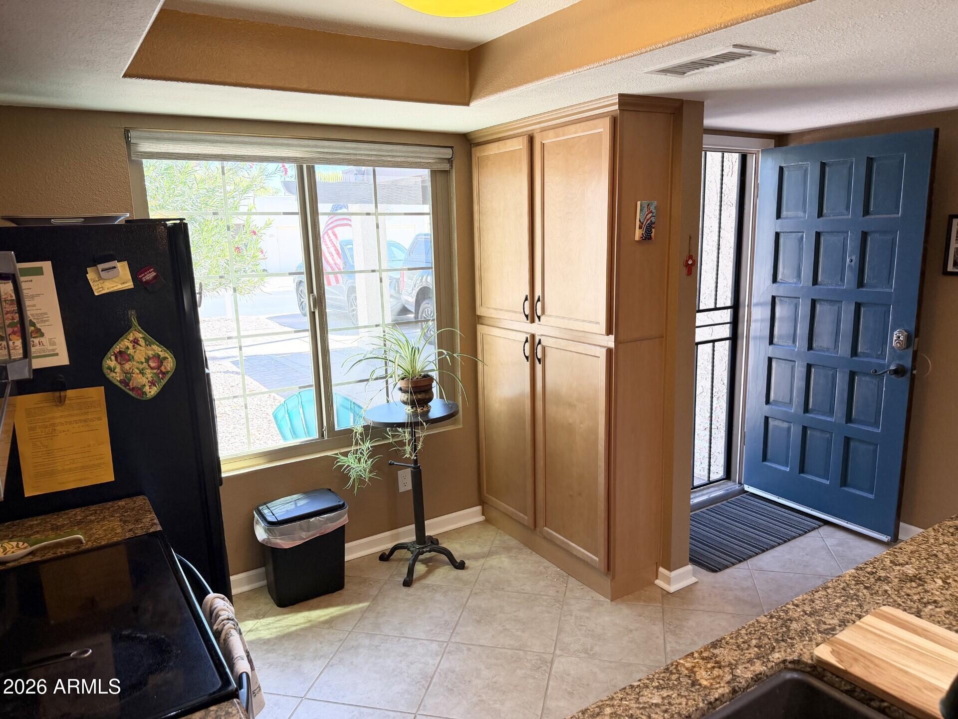 444 S DESERT FLOWER Drive