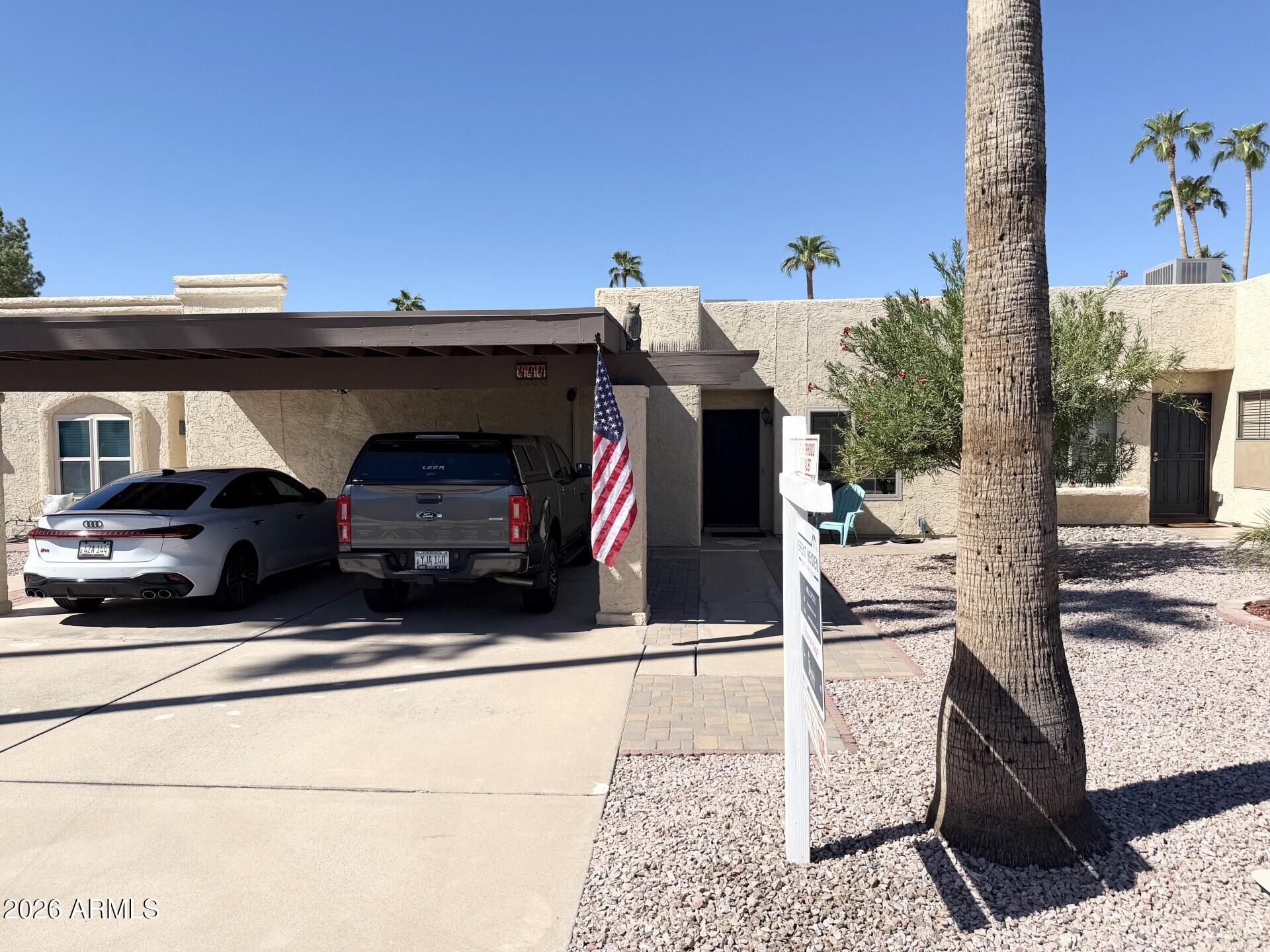 444 S DESERT FLOWER Drive