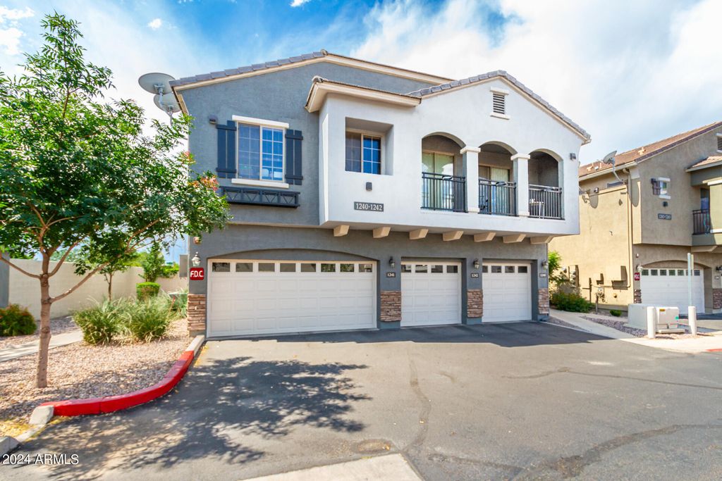 Photo of 280 S Evergreen Road #1241, Tempe, AZ 85288 (MLS # 7043386)