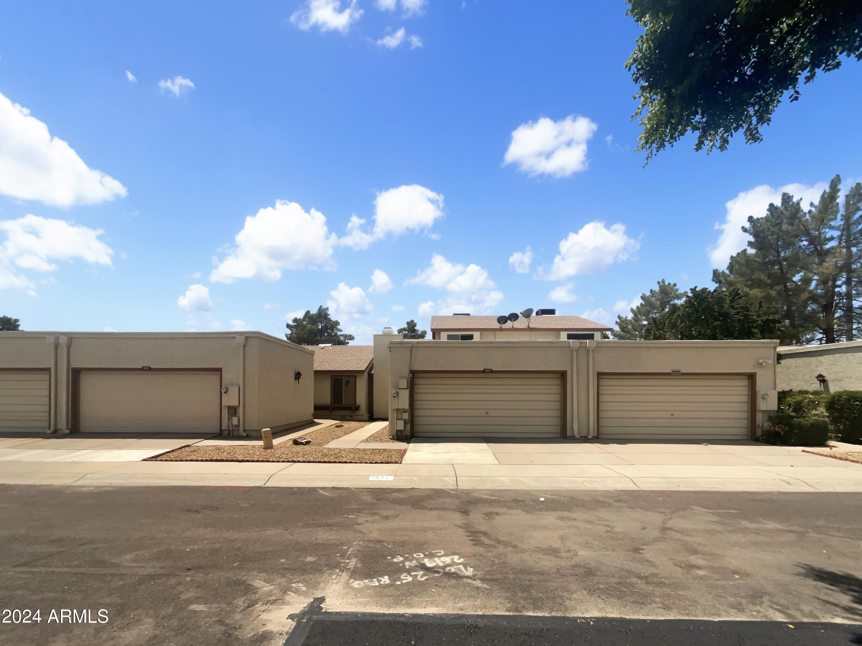 View Phoenix, AZ 85029 townhome