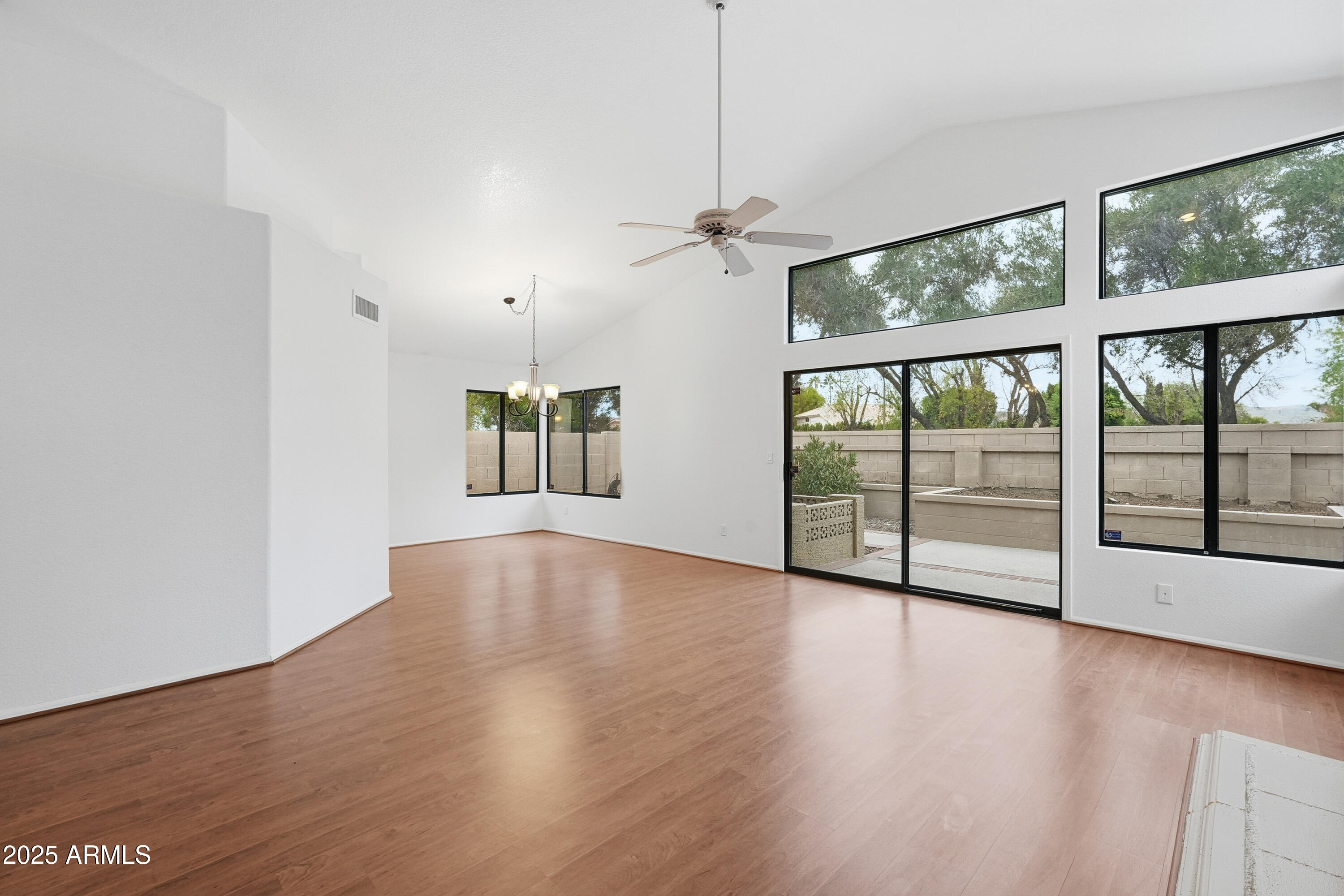 68 E CALLE DE ARCOS --