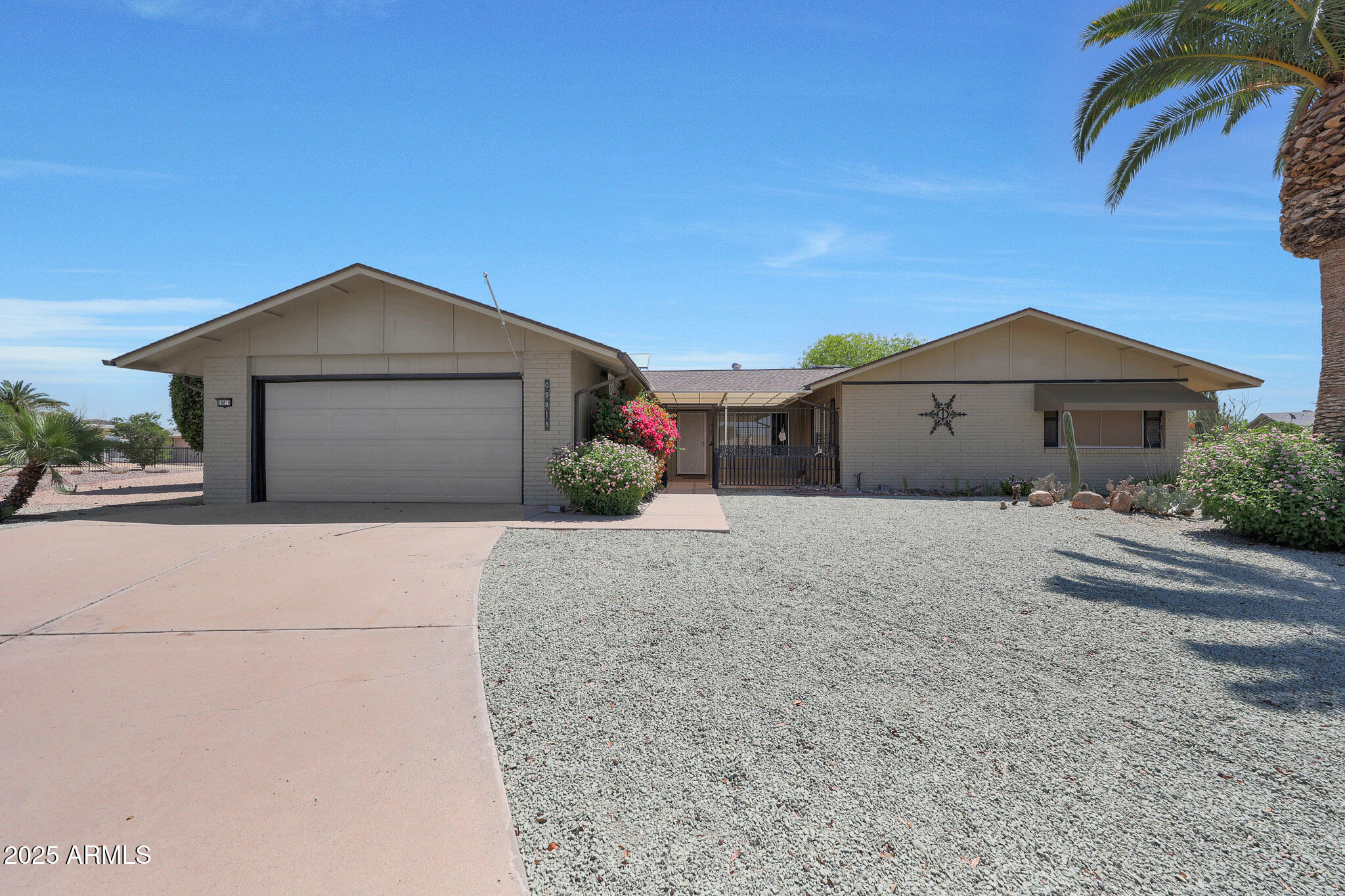 9818 W EMBERWOOD Drive