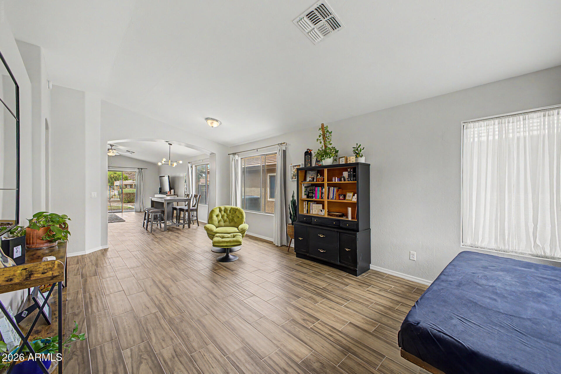 31303 N CLARIDGE Circle