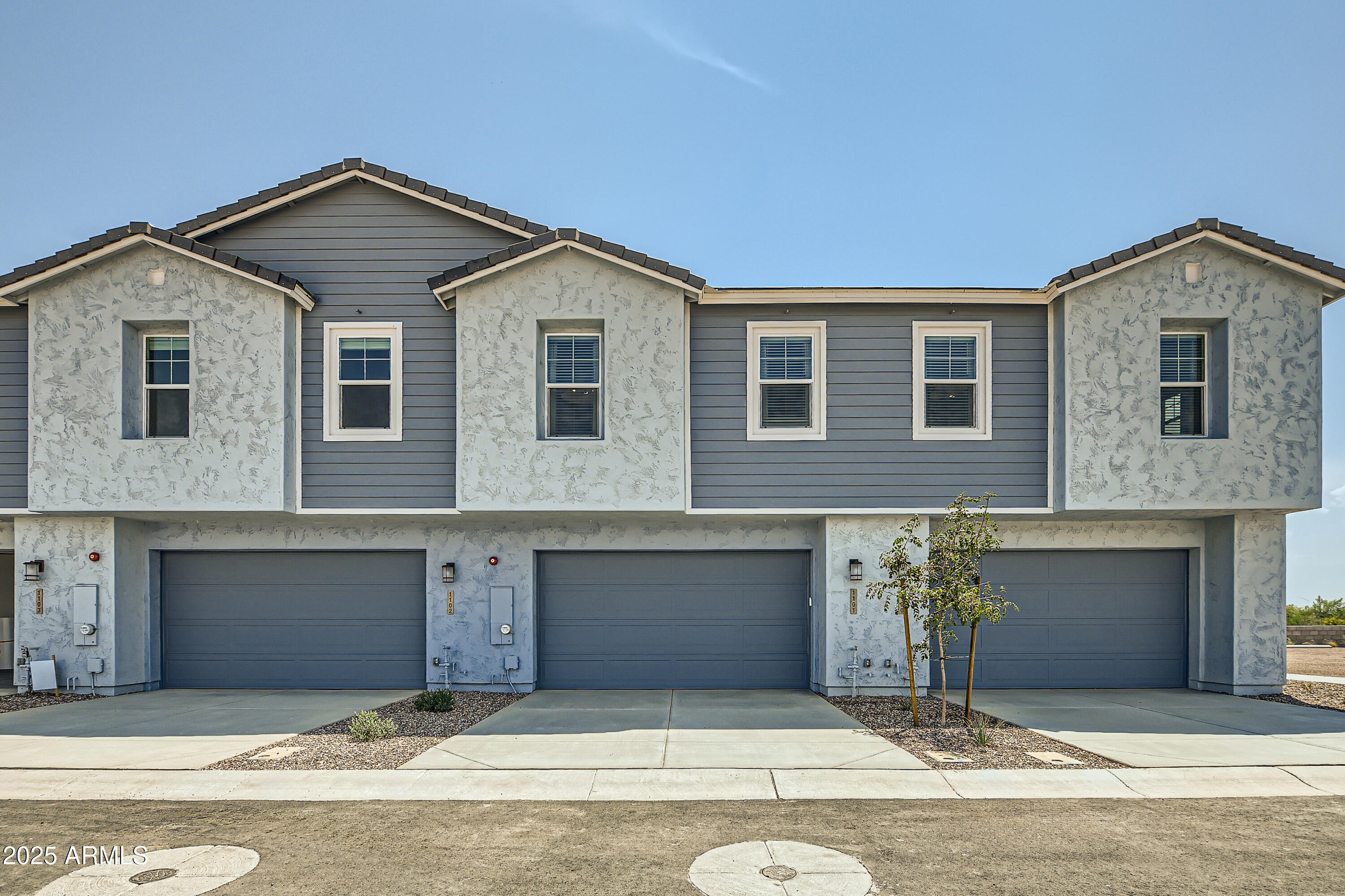 8149 E PETUNIA Avenue 1037