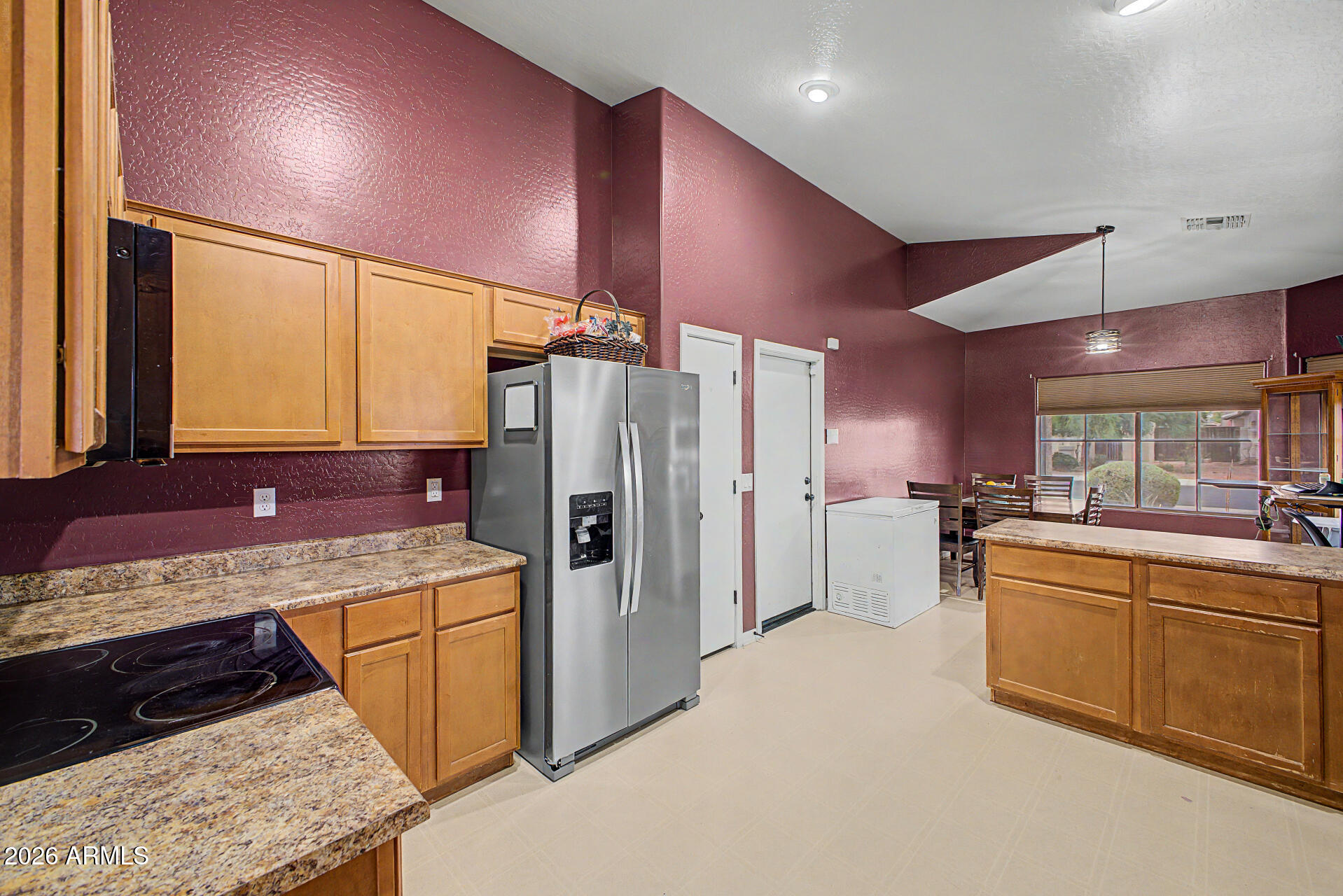 24831 W HUNTINGTON Drive