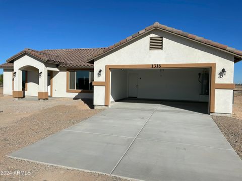 A home in Tonopah