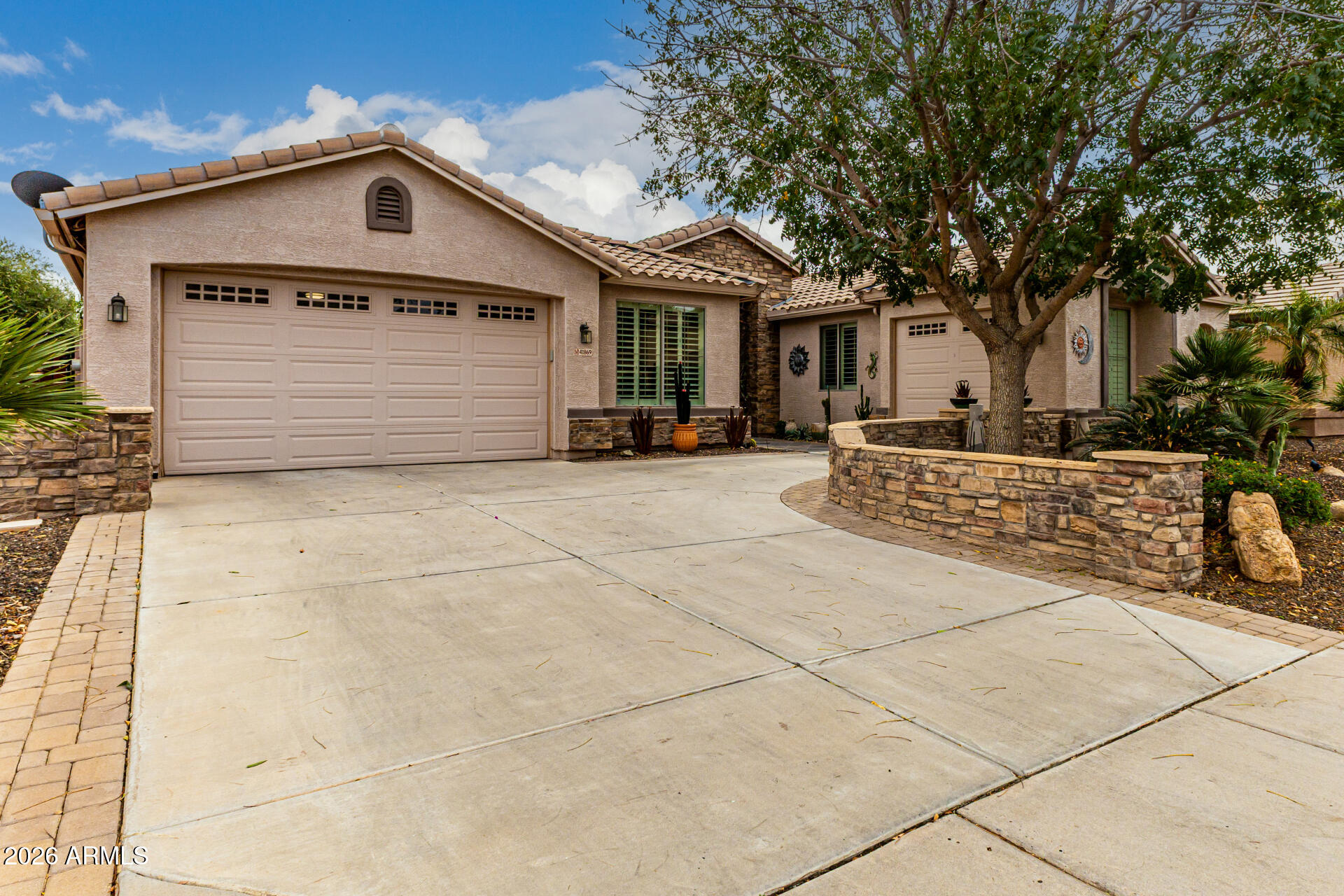 41869 W GRANADA Drive