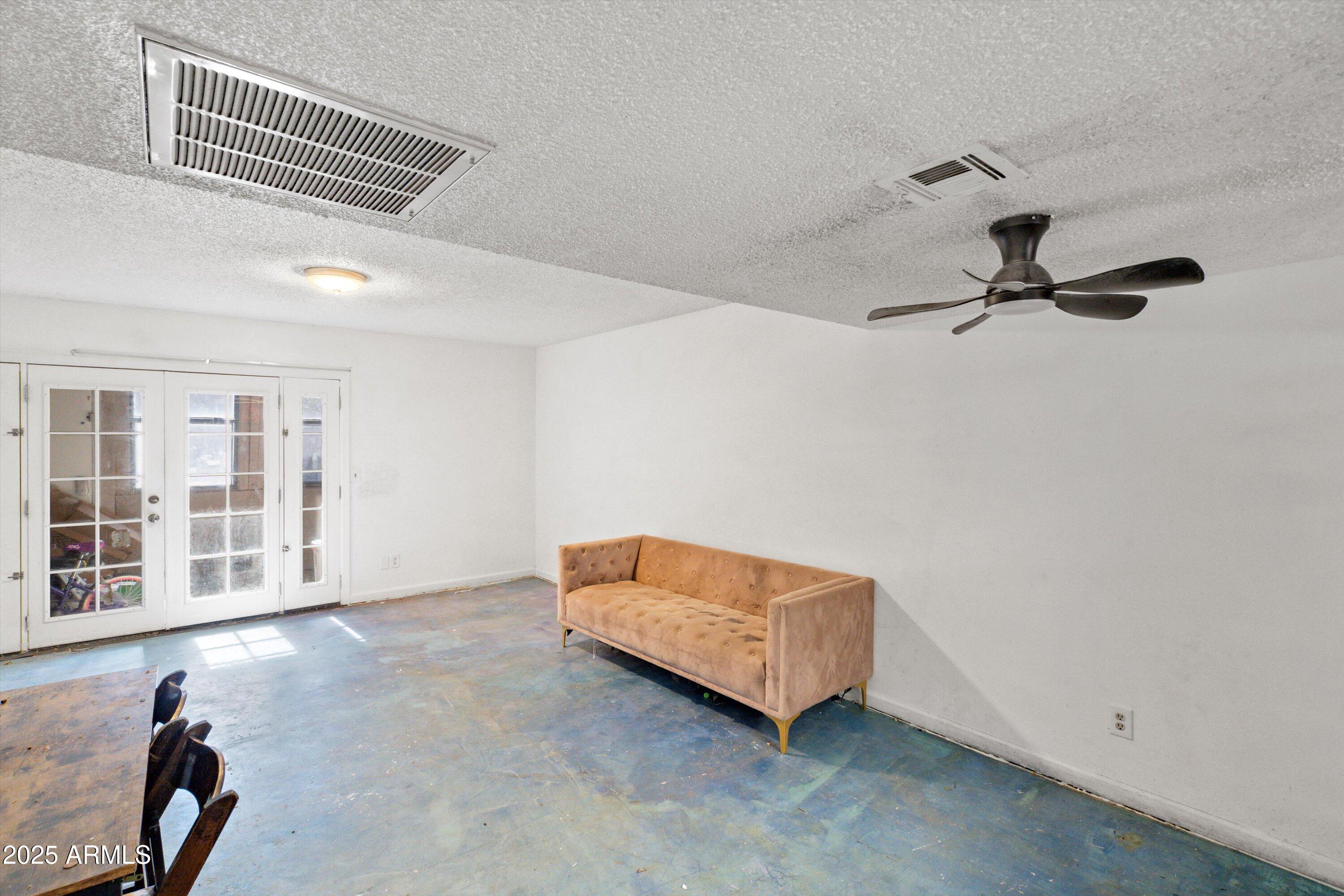 1601 W SUNNYSIDE Drive 164