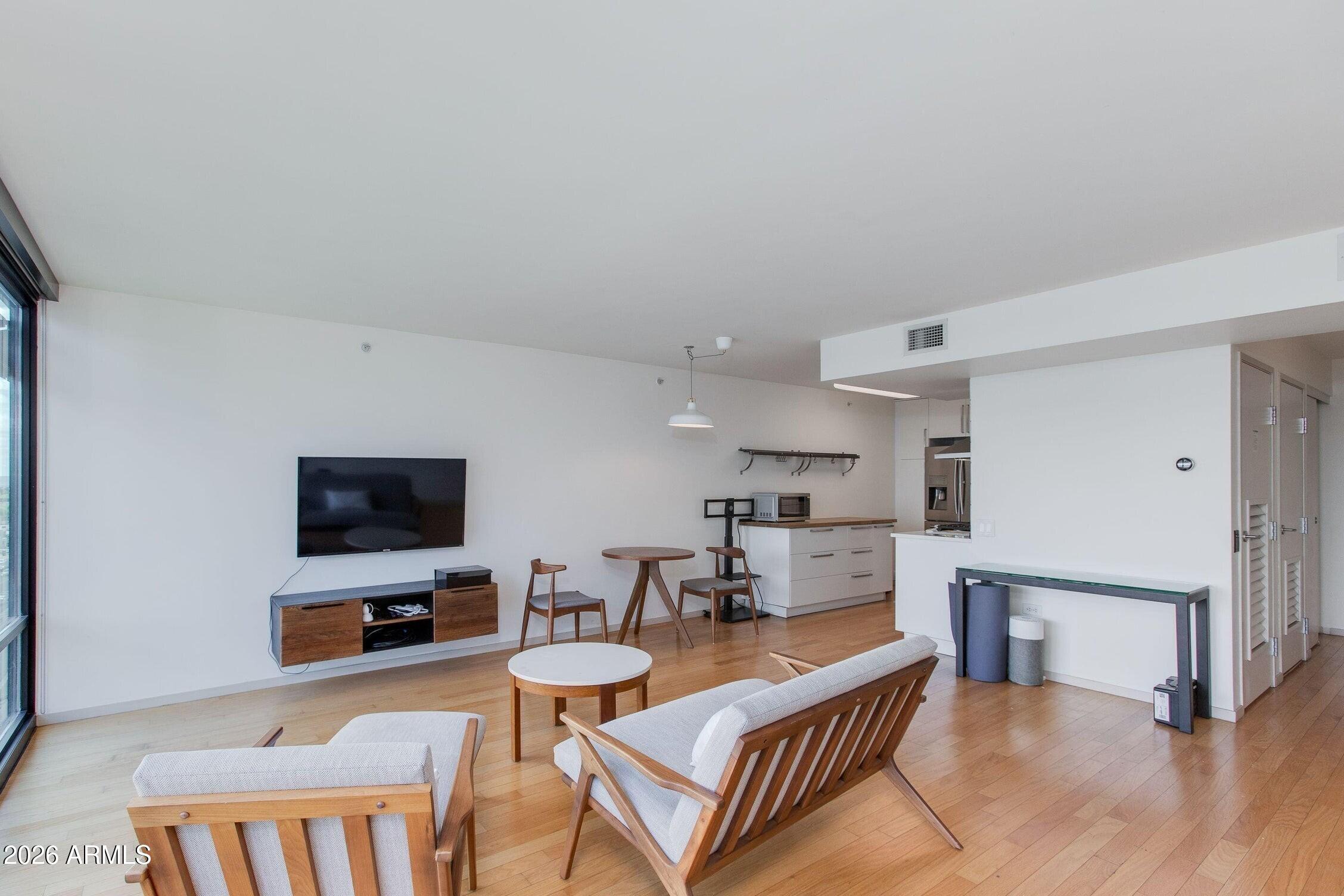 4808 N 24TH Street 806