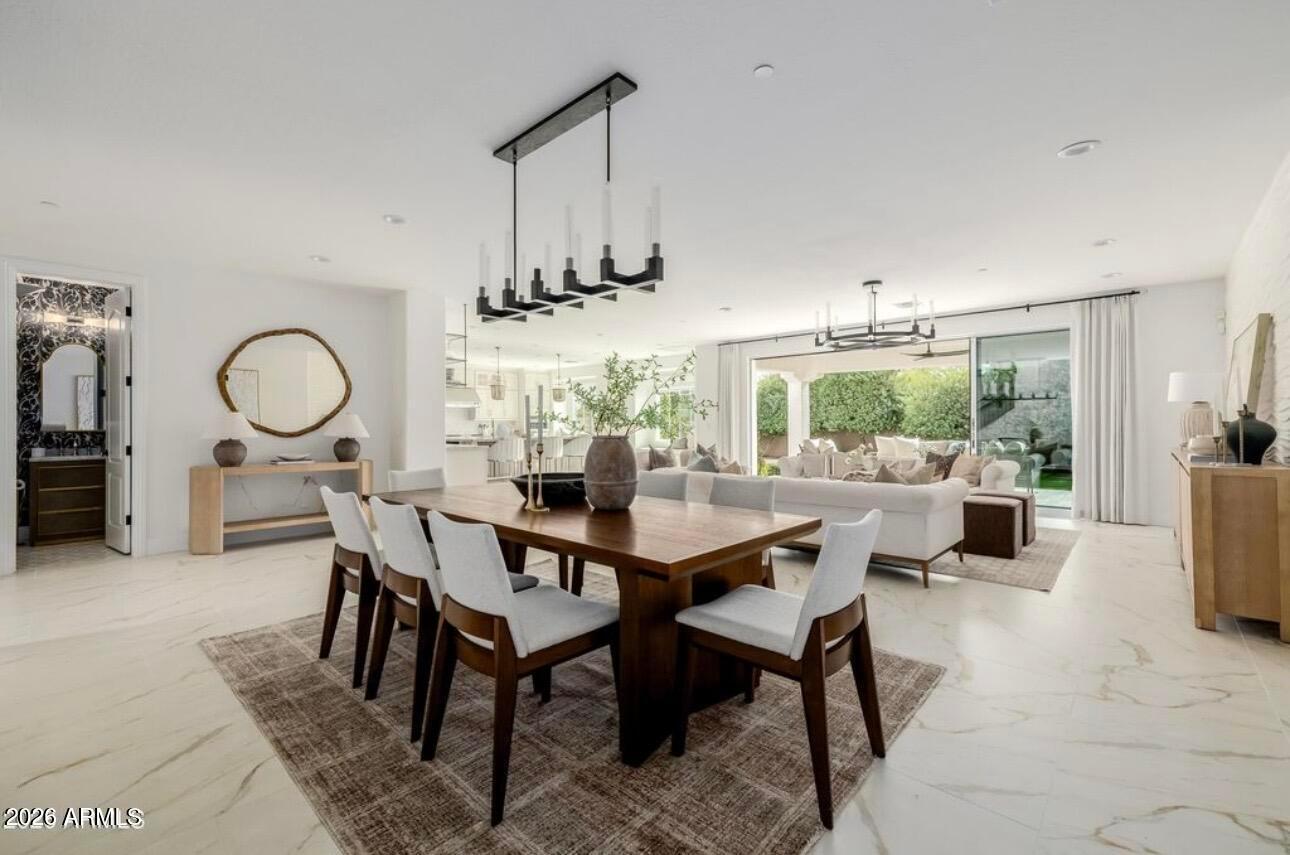 2931 E Madison Vistas Drive