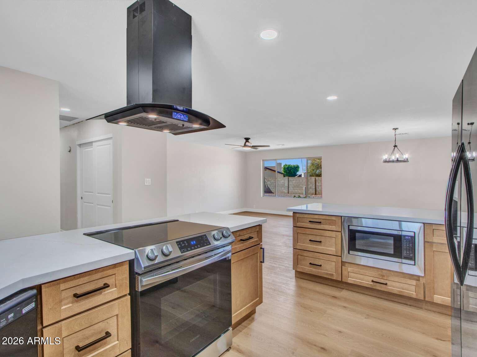 4915 W SHANGRI LA Road