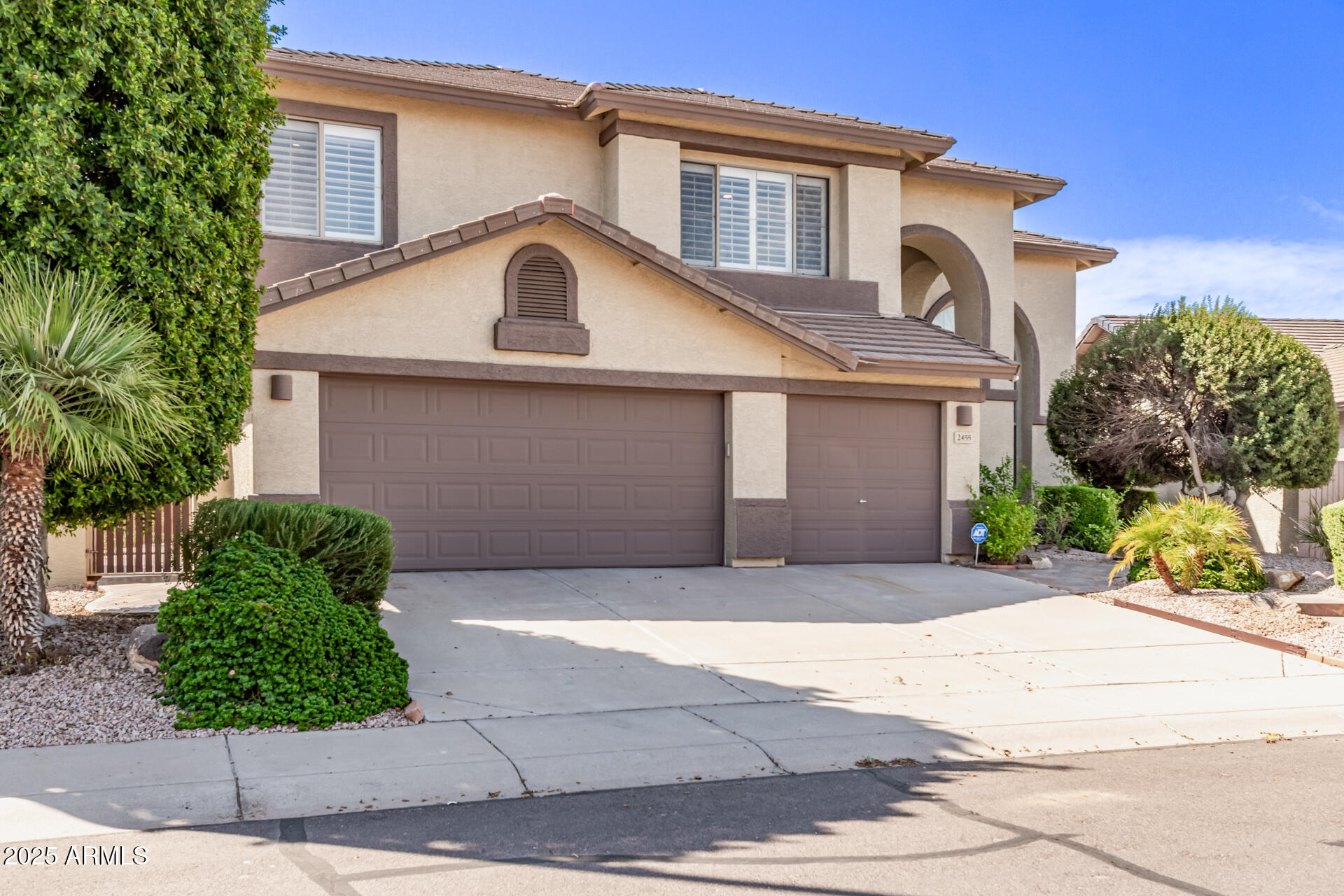 2455 W SHANNON Street