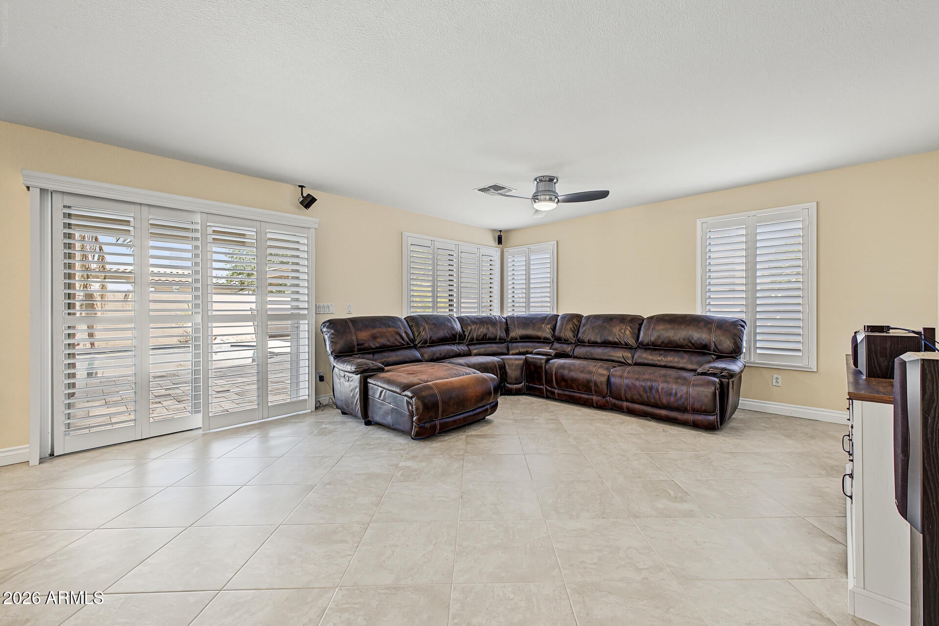 282 W RAVEN Drive