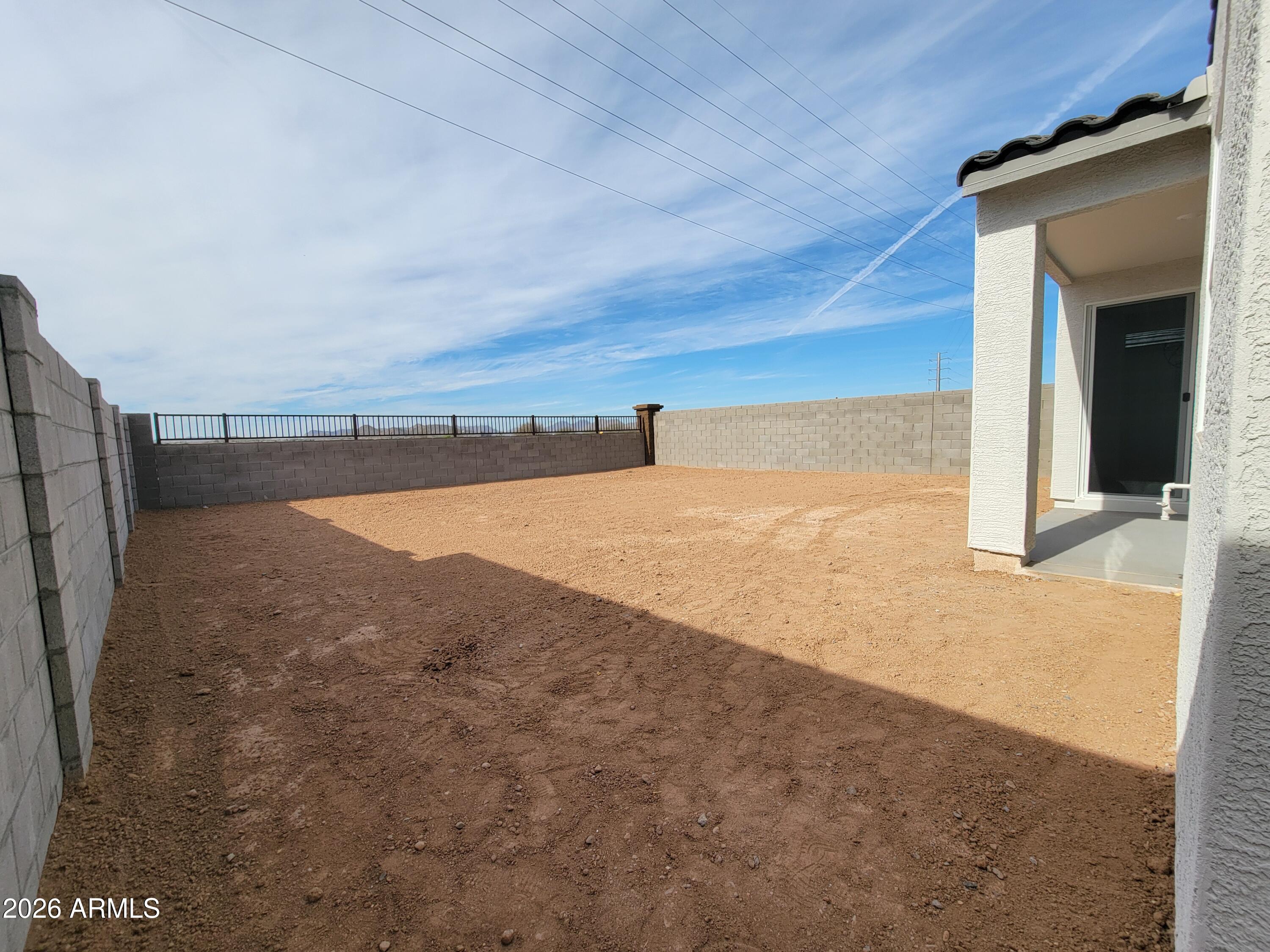 32998 N Vineyard Avenue