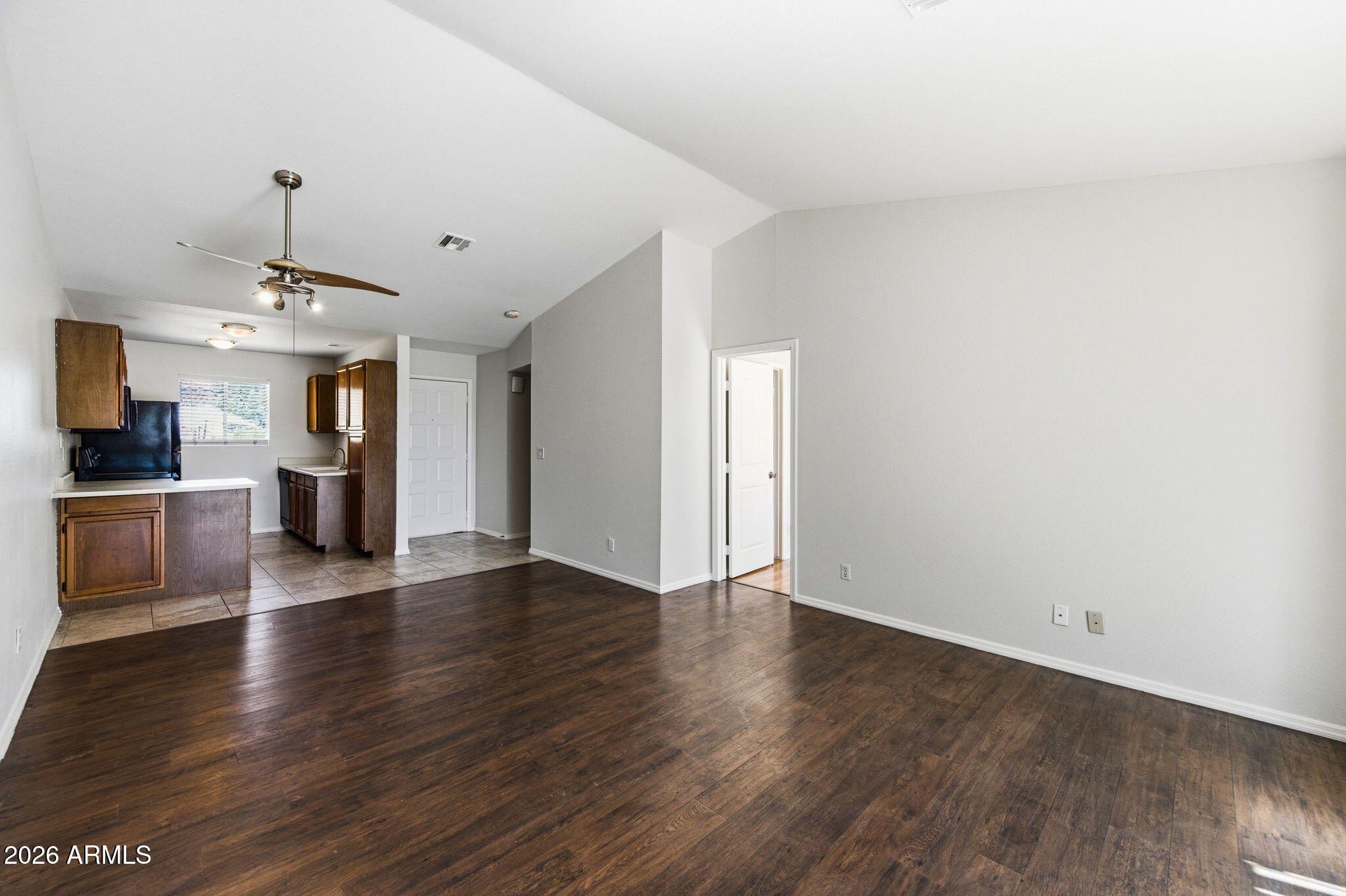 653 W GUADALUPE Road 2015