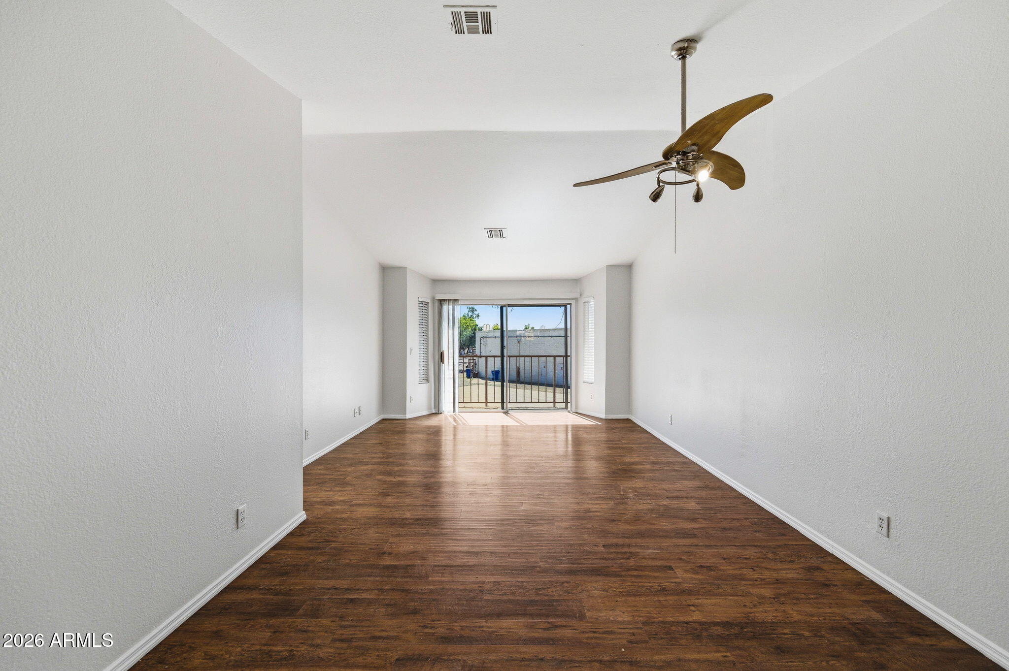 653 W GUADALUPE Road 2015