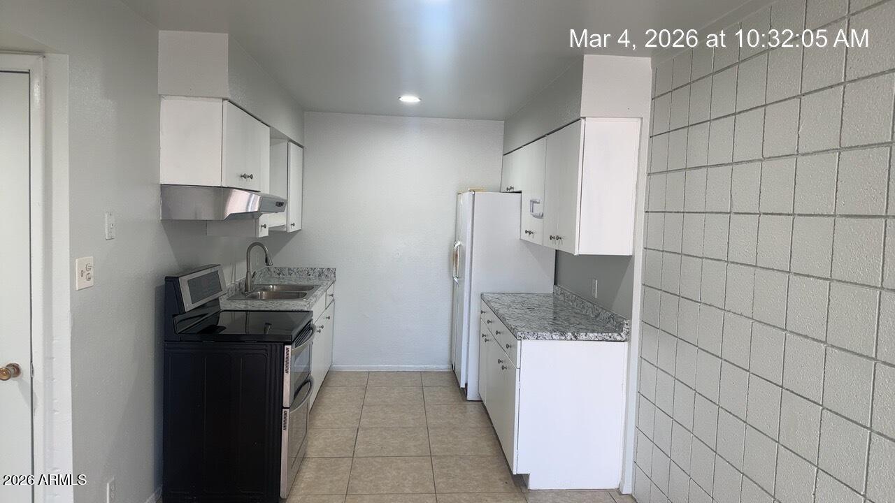 2026 W CACTUS Road A