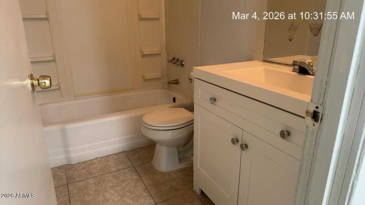 2026 W CACTUS Road A