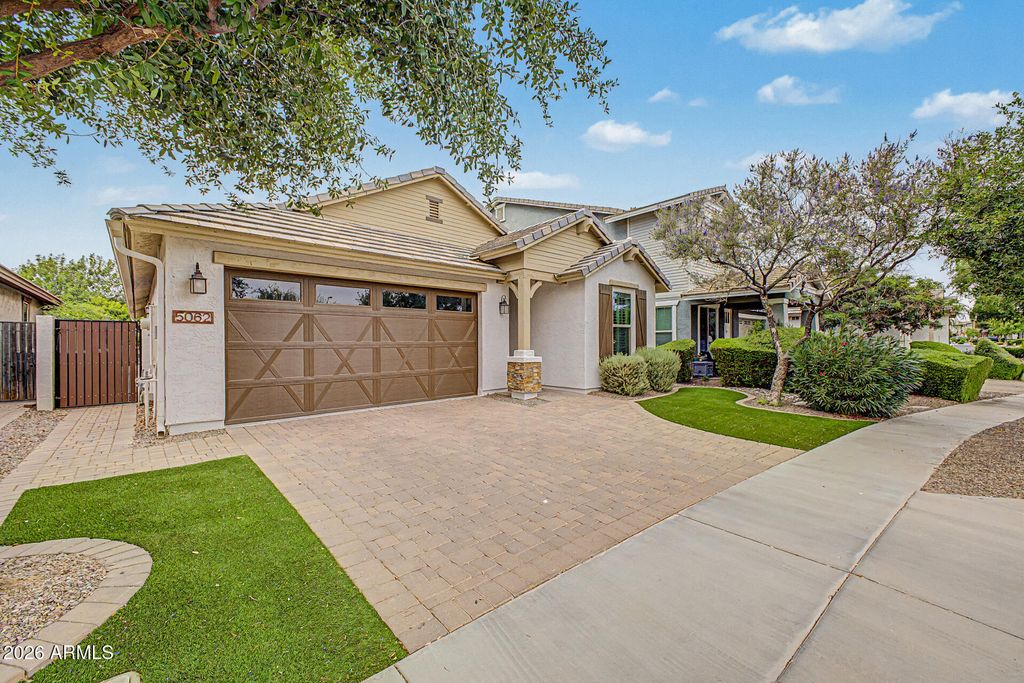 Photo of 5062 S Bridal Vail Drive, Gilbert, AZ 85298 (MLS # 7024440)