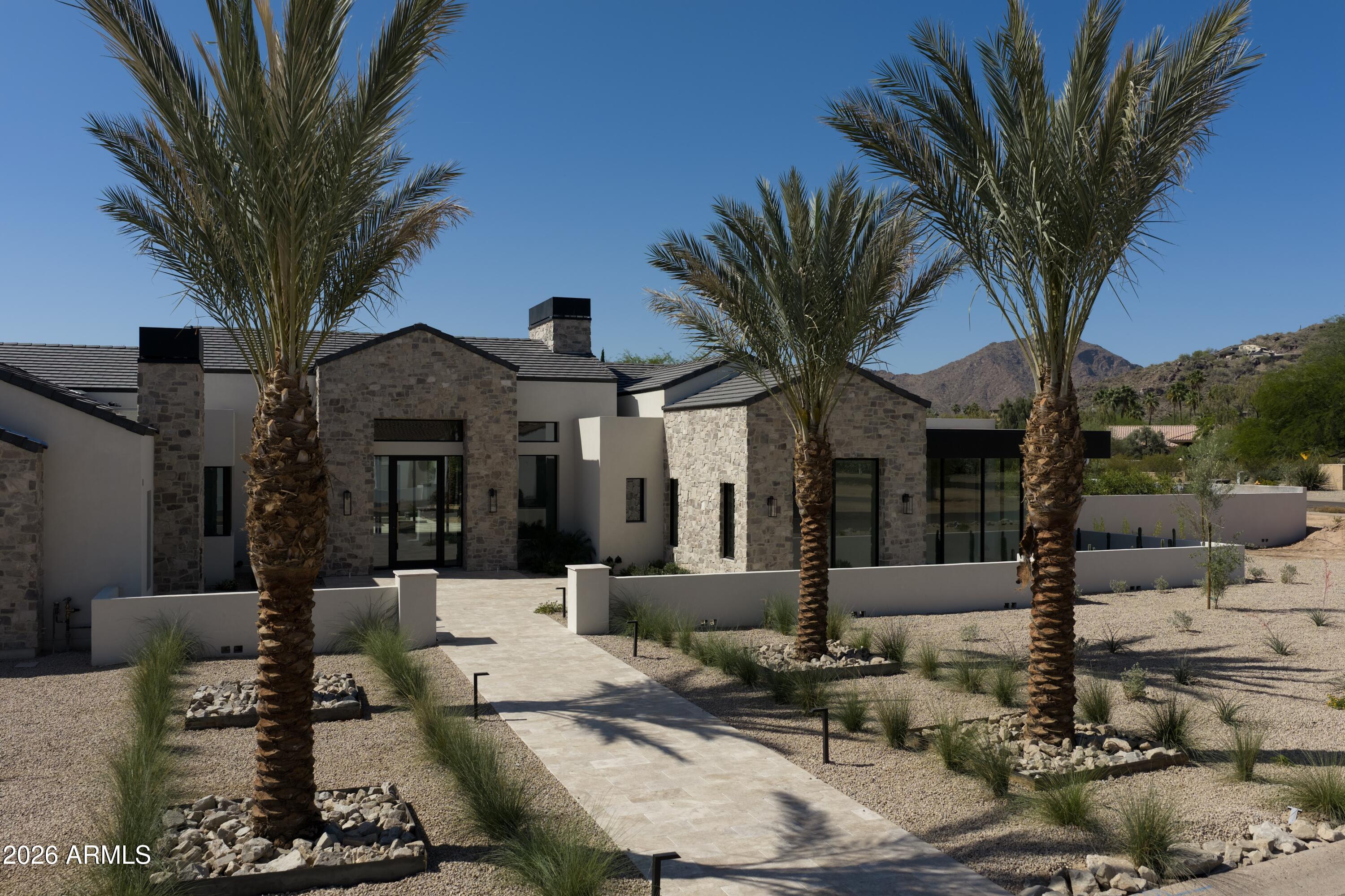 7301 N MOCKINGBIRD Lane