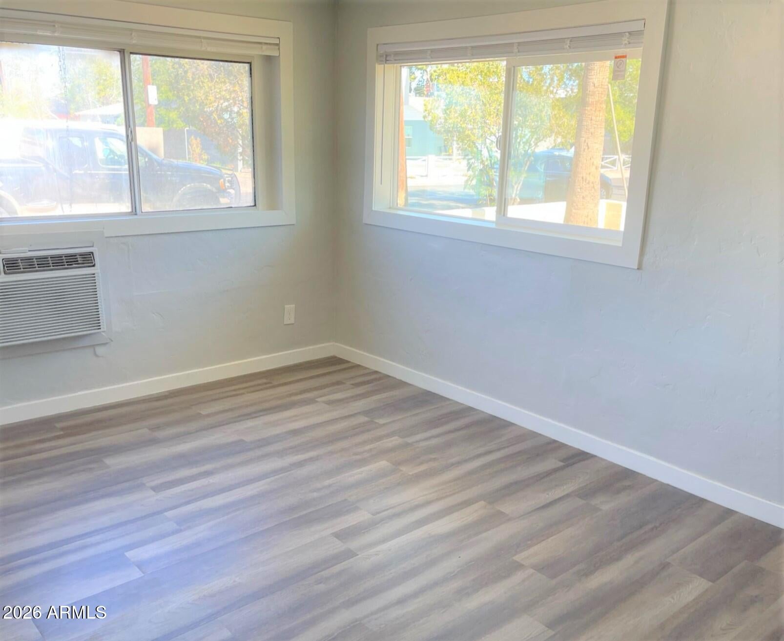 1125 E Devonshire Avenue Apt 1