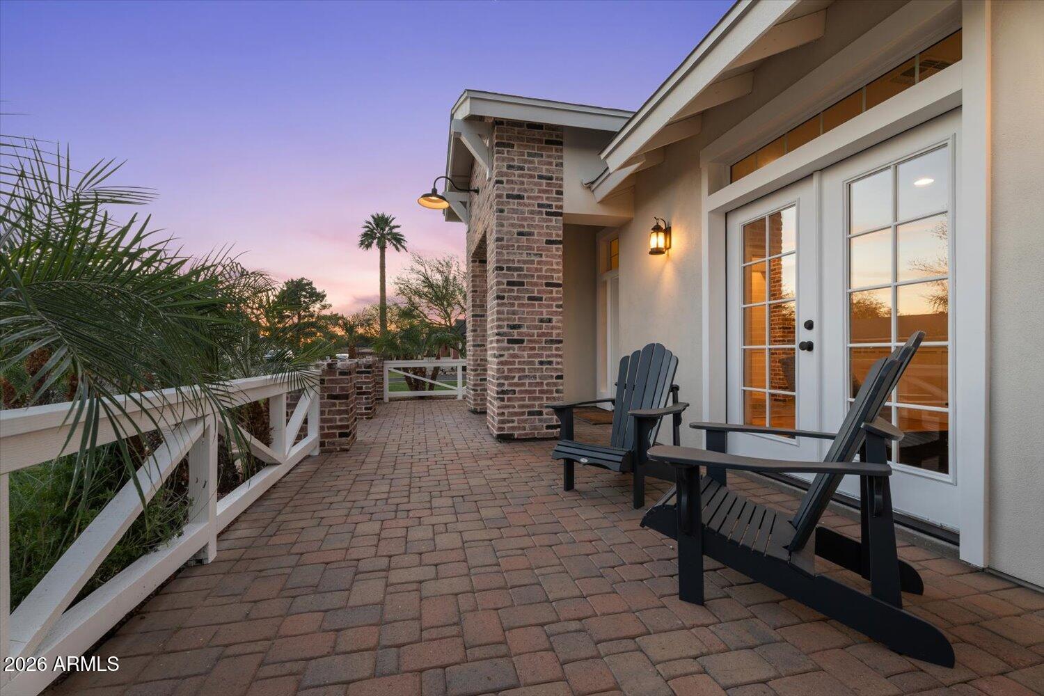 3838 E DEVONSHIRE Avenue