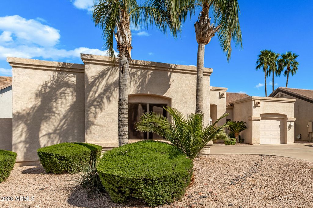 Photo of 1865 S Morrison Lane, Gilbert, AZ 85295 (MLS # 6997167)