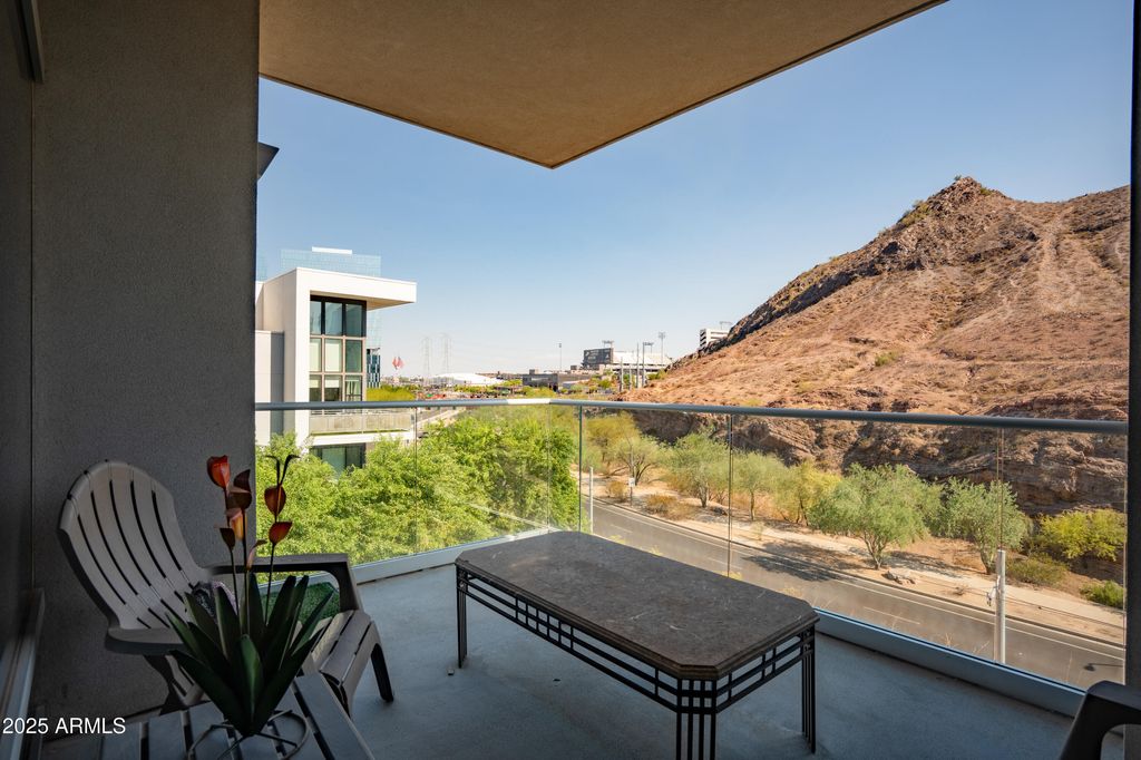 Photo of 140 E Rio Salado Parkway #412, Tempe, AZ 85281 (MLS # 6918674)