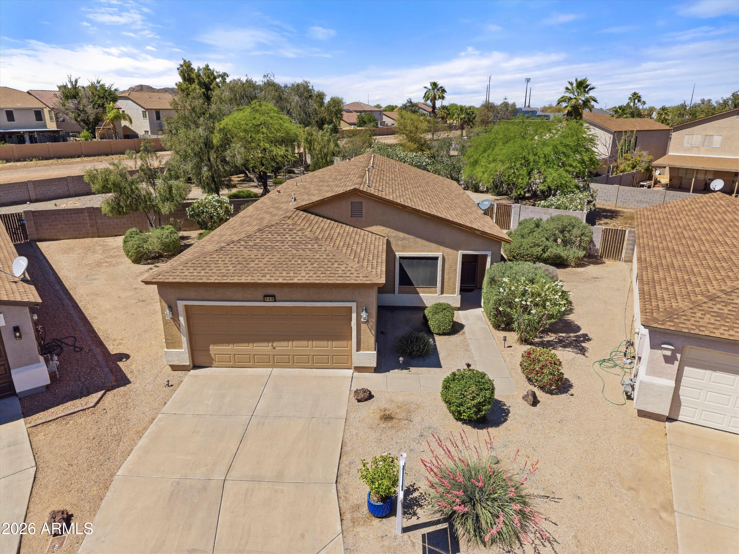 886 E DESERT MOON Trail