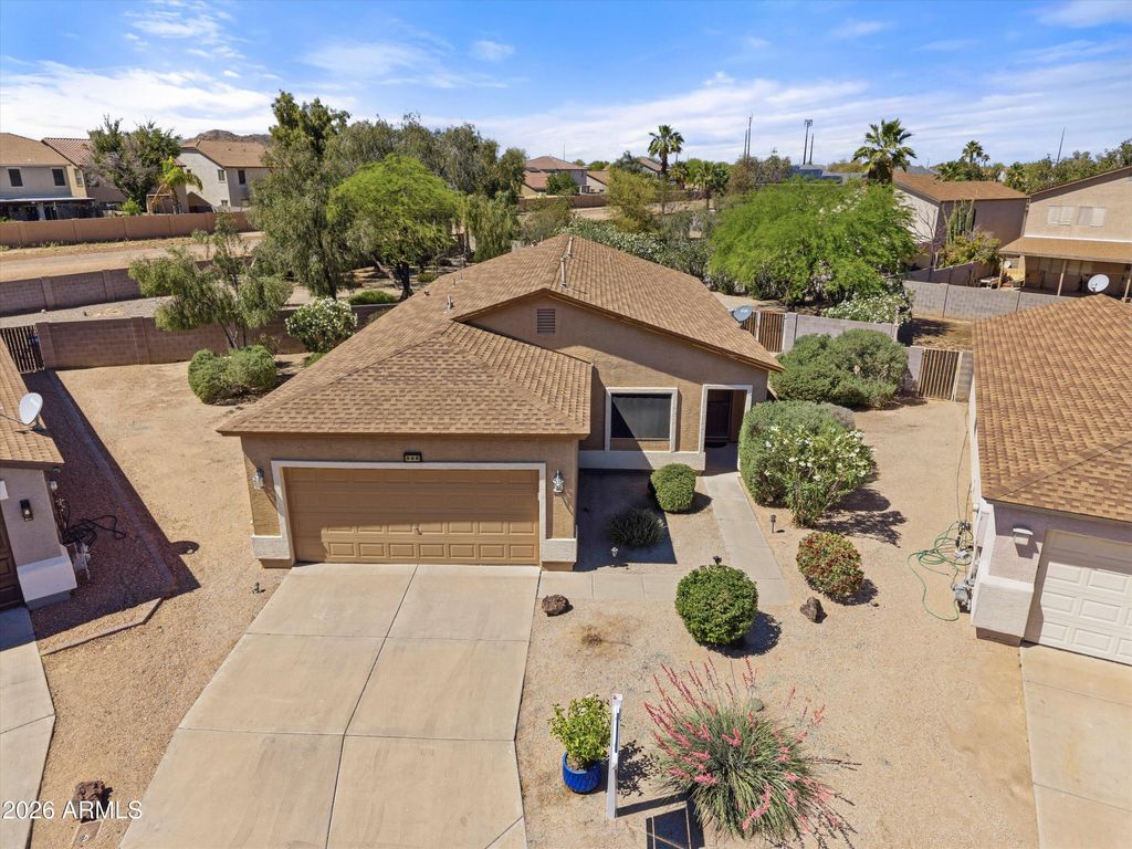 Photo of 886 E Desert Moon Trail, San Tan Valley, AZ 85143 (MLS # 7010706)
