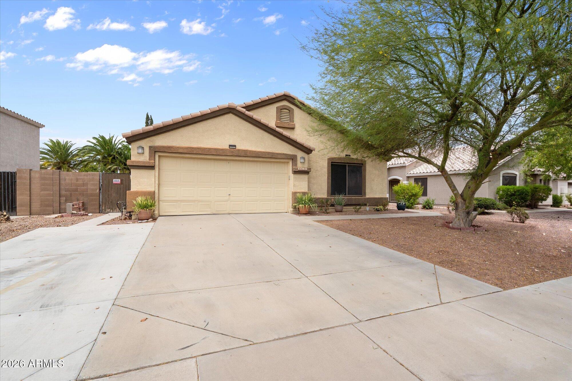8830 W SALTER Drive