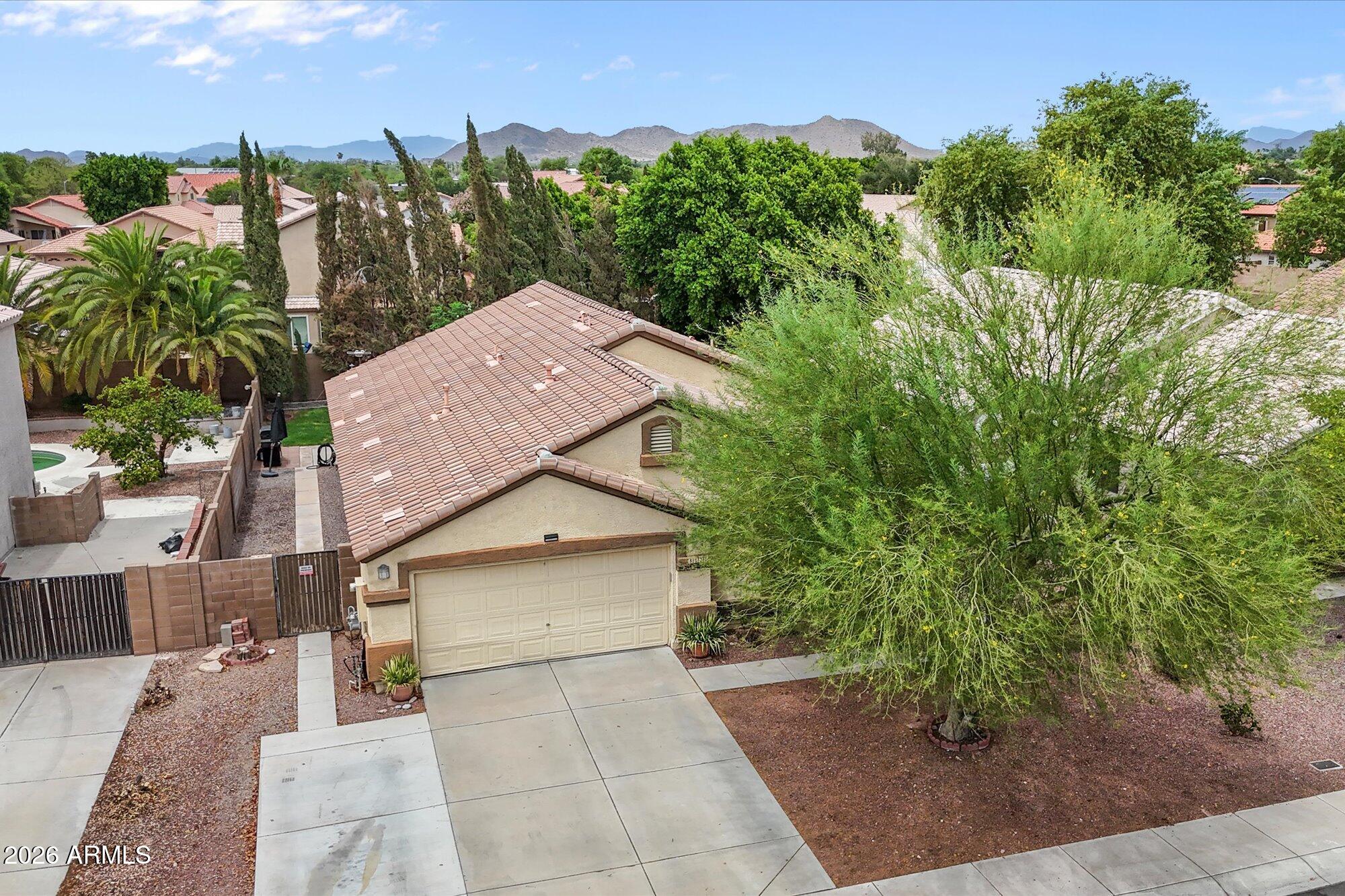8830 W SALTER Drive