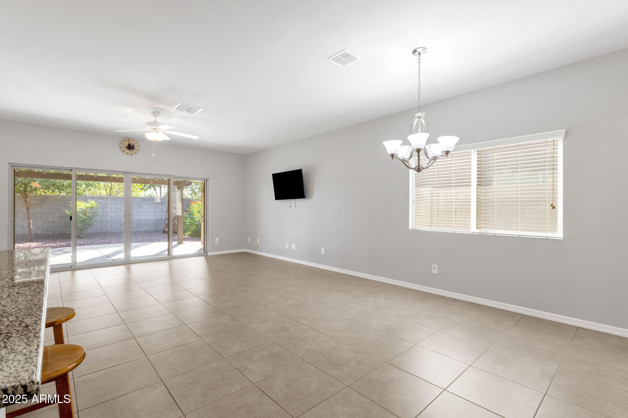 42175 N WOLLEMI Street