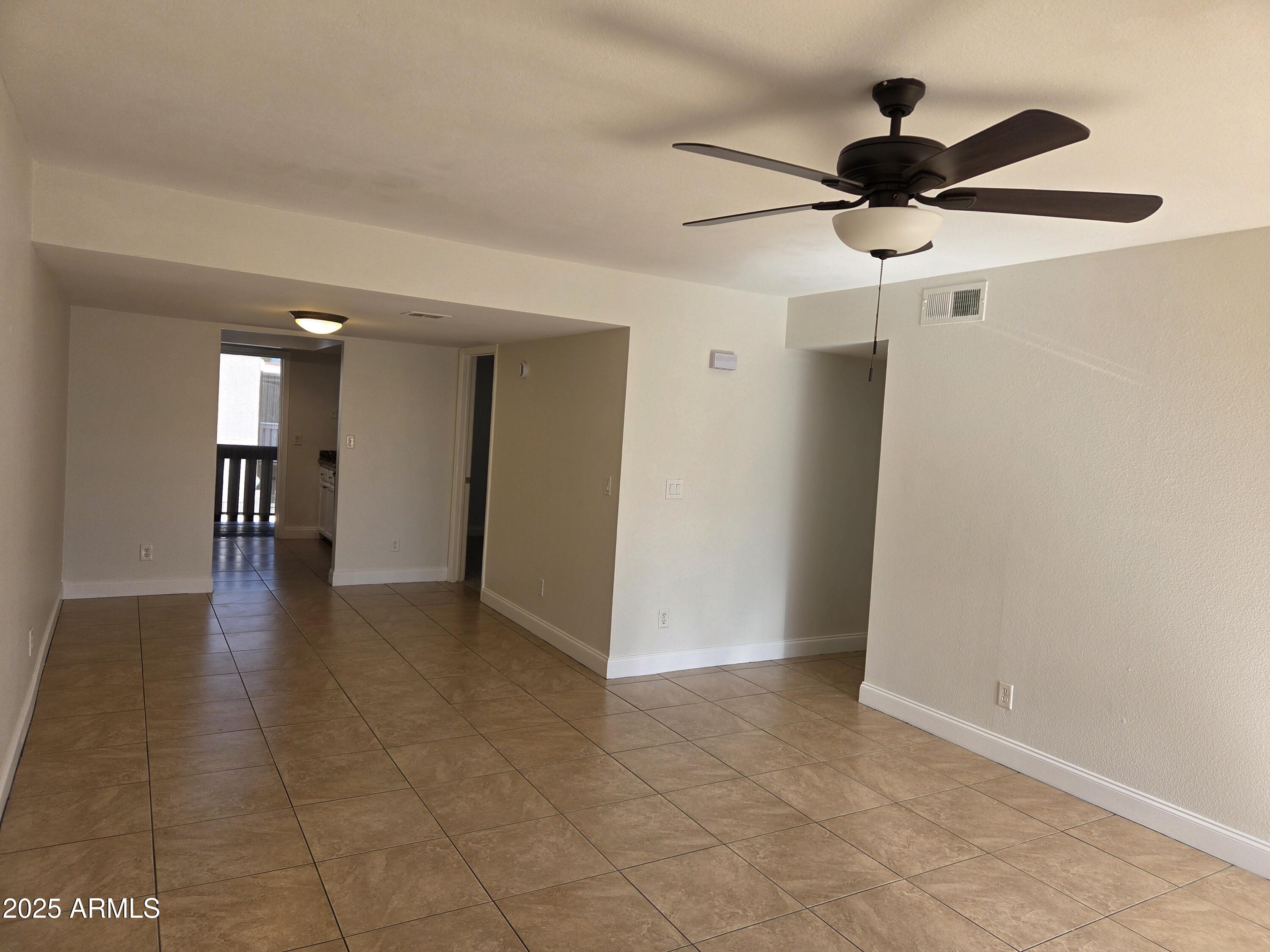 1927 E HAMPTON Avenue 263