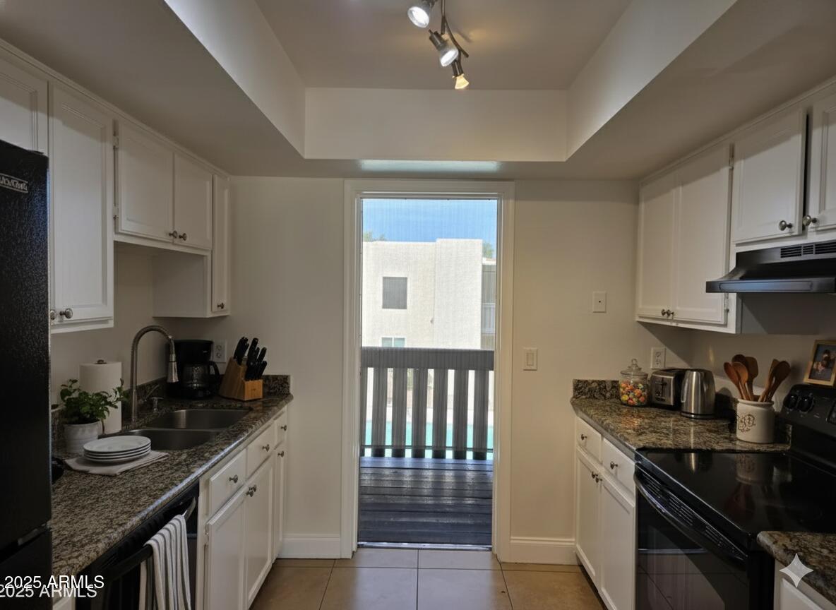 1927 E HAMPTON Avenue 263