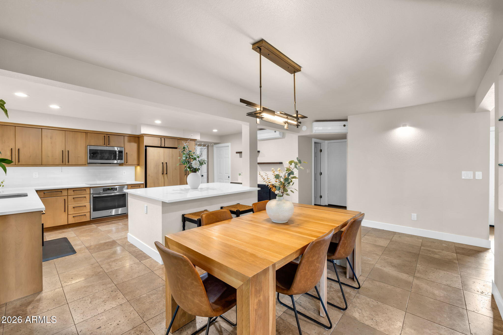 7609 N LYNN OAKS Drive