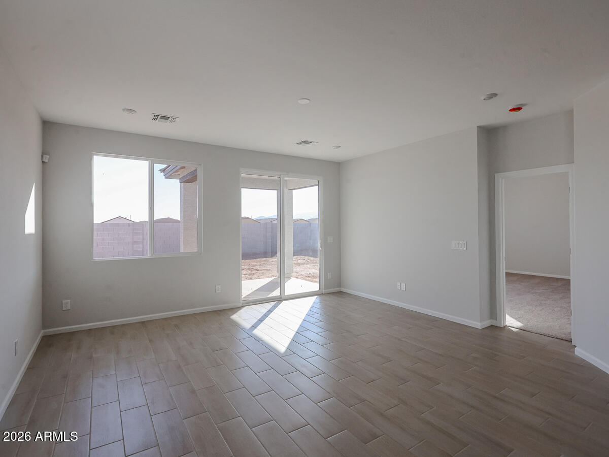 18165 W CALLE LEJOS --