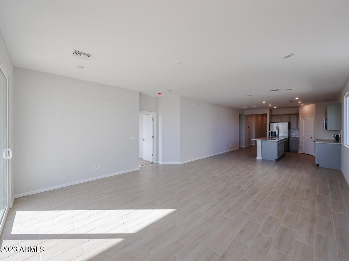 18165 W CALLE LEJOS --