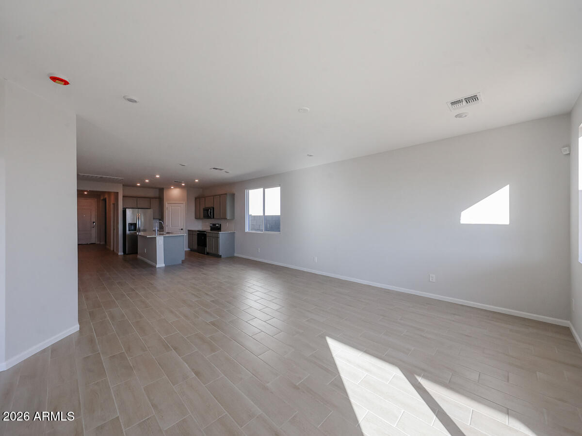 18165 W CALLE LEJOS --