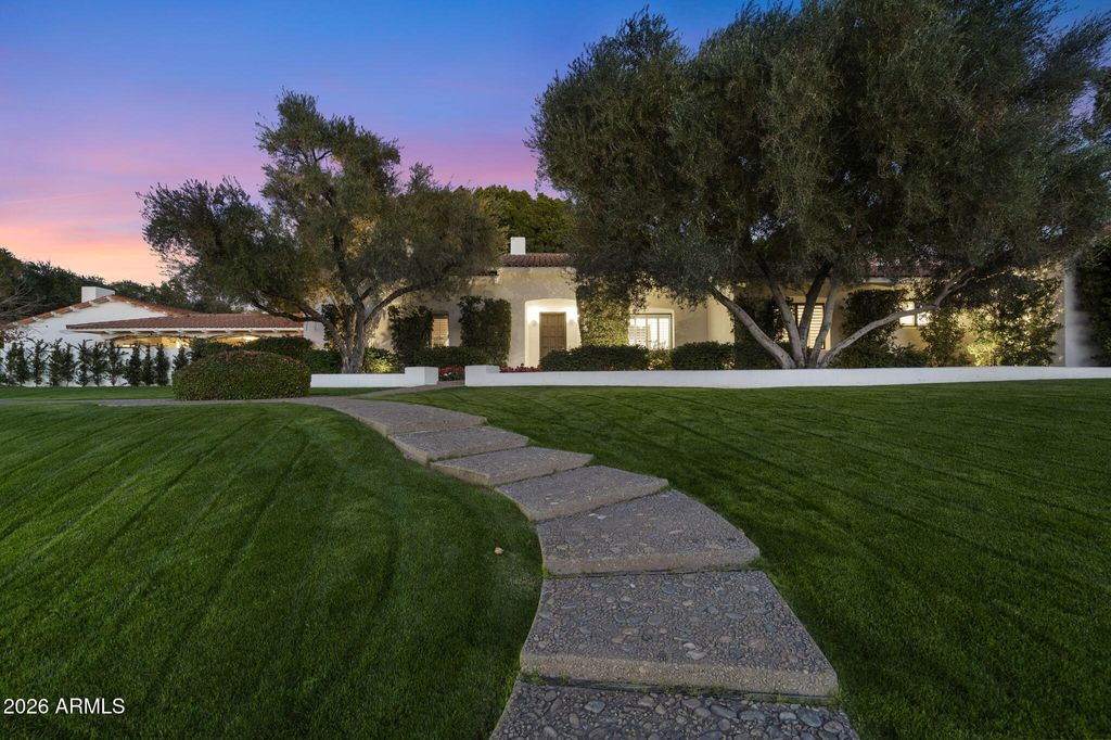 Photo of 84 Biltmore Estates Ests, Phoenix, AZ 85016 (MLS # 6973422)