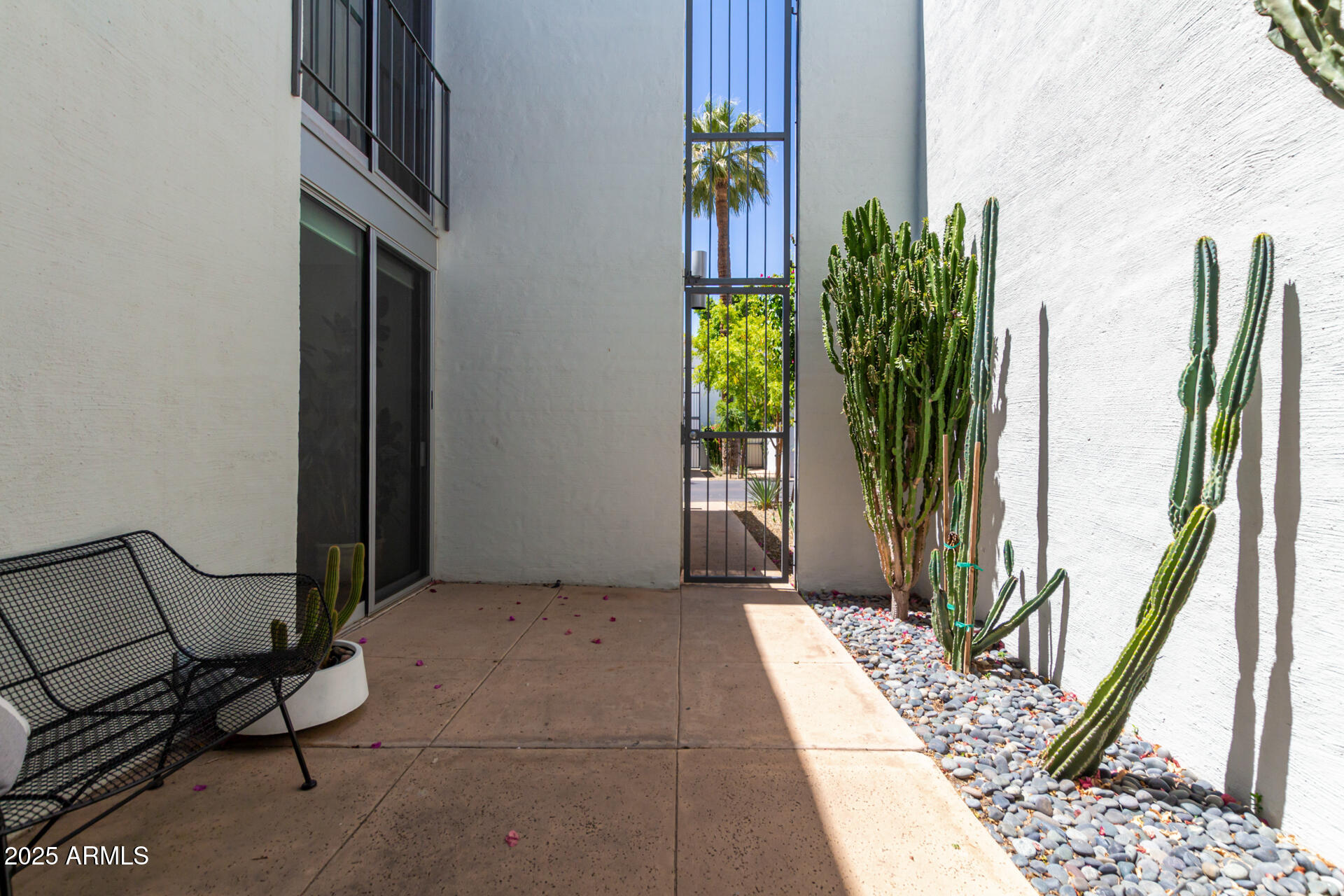 3263 E CAMELBACK Road