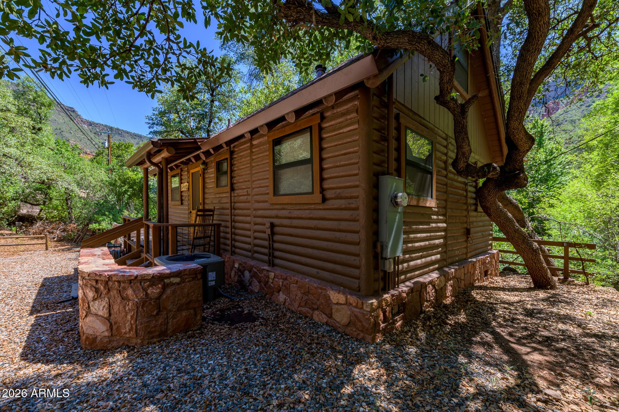435 OAK Trail