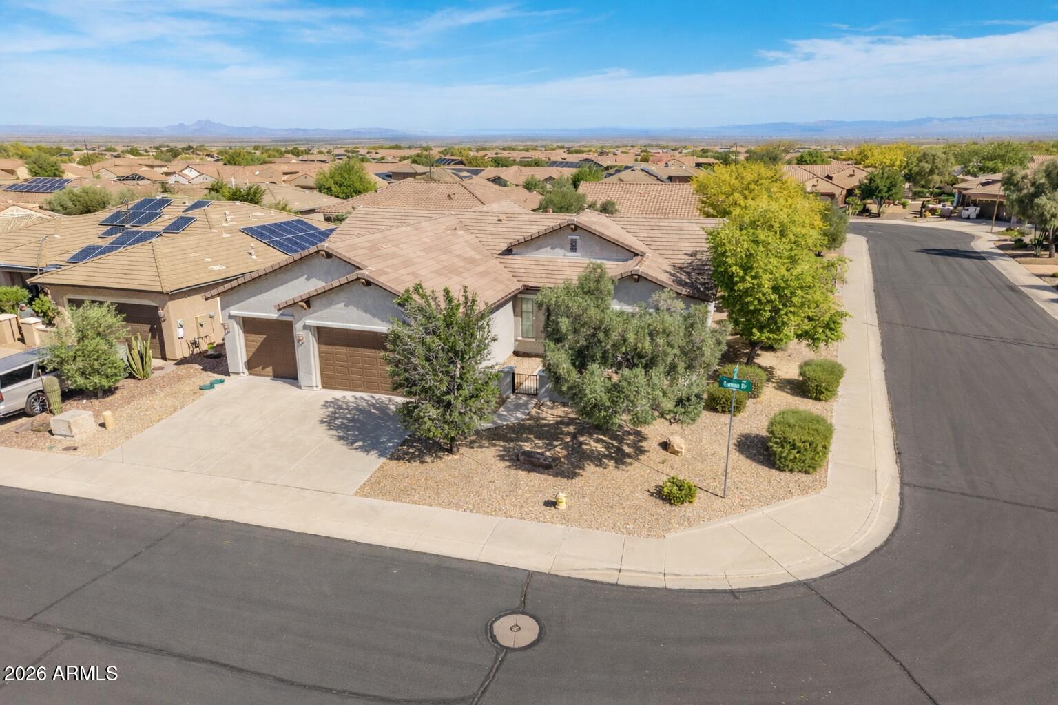 26474 W RUNION Drive