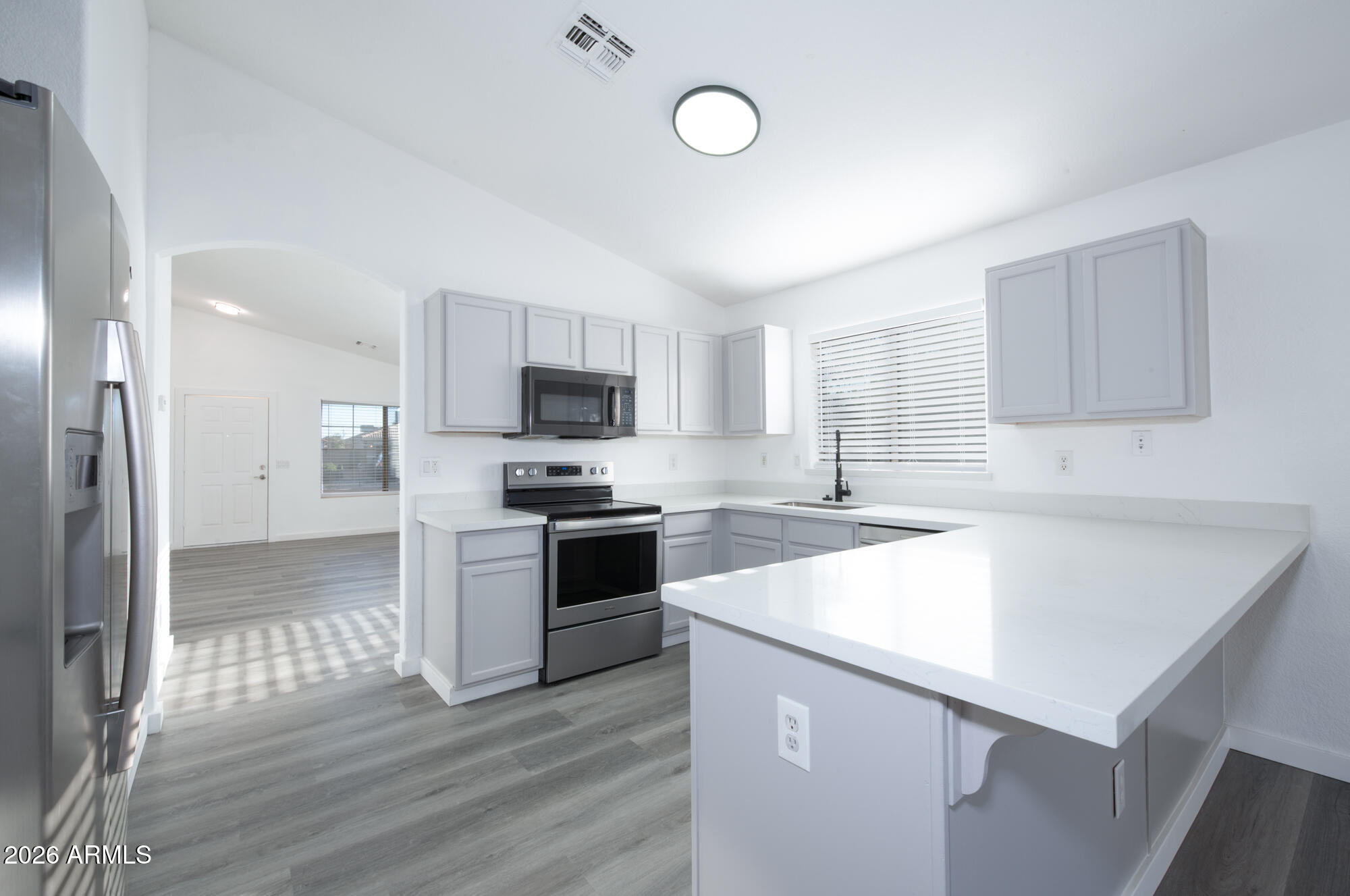 1034 E MONTELEONE Street