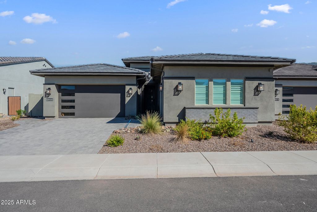 Photo of 1320 E Beechnut Place, Chandler, AZ 85249 (MLS # 6926447)